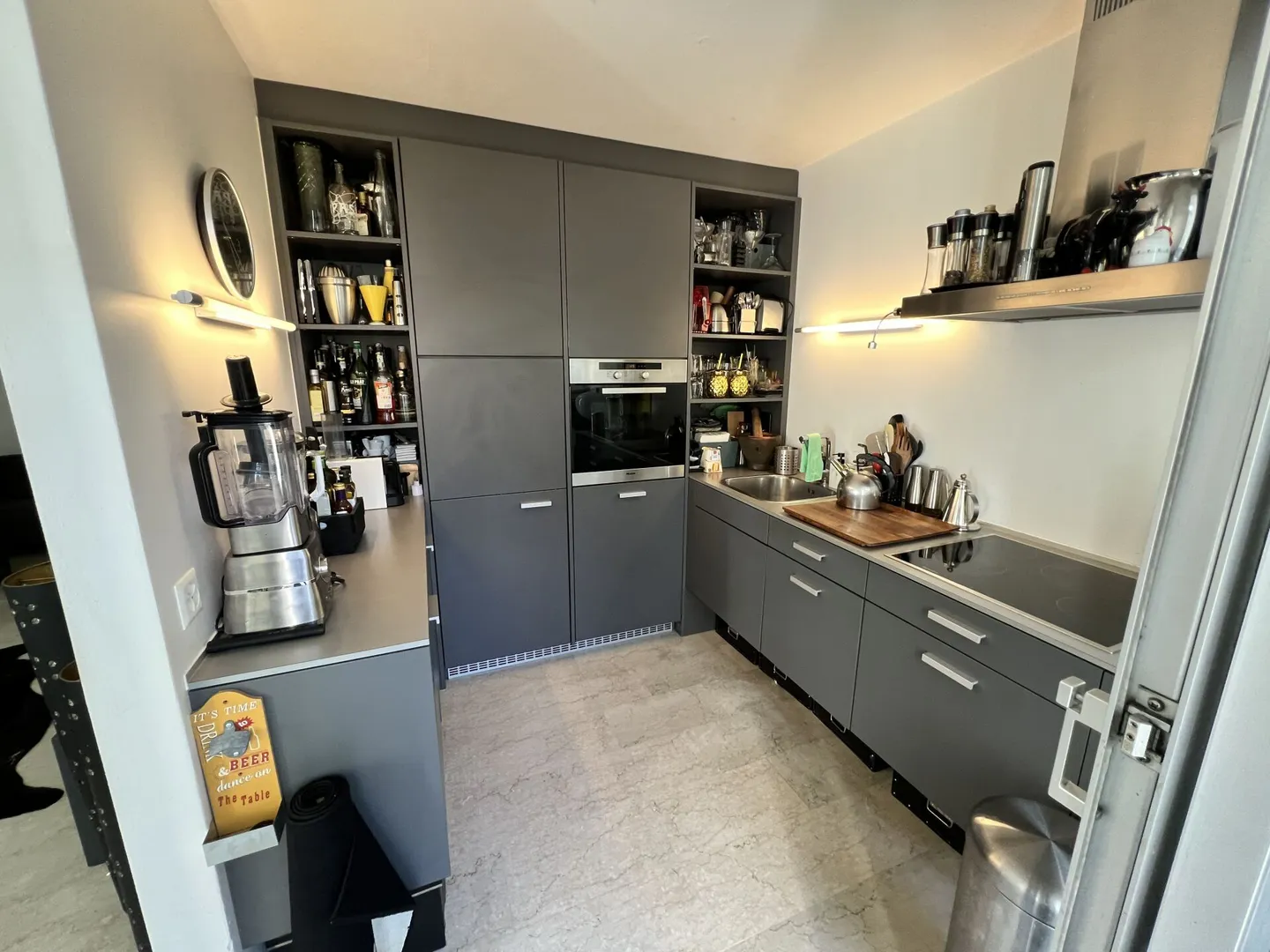 Elegante appartamento di 2,5 stanze con giardino - Foto 8 di 19