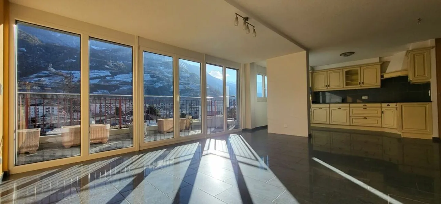 Dachgeschoss mit 3 Zimmern in der Gemeinde Saxon - Foto 3 von 16