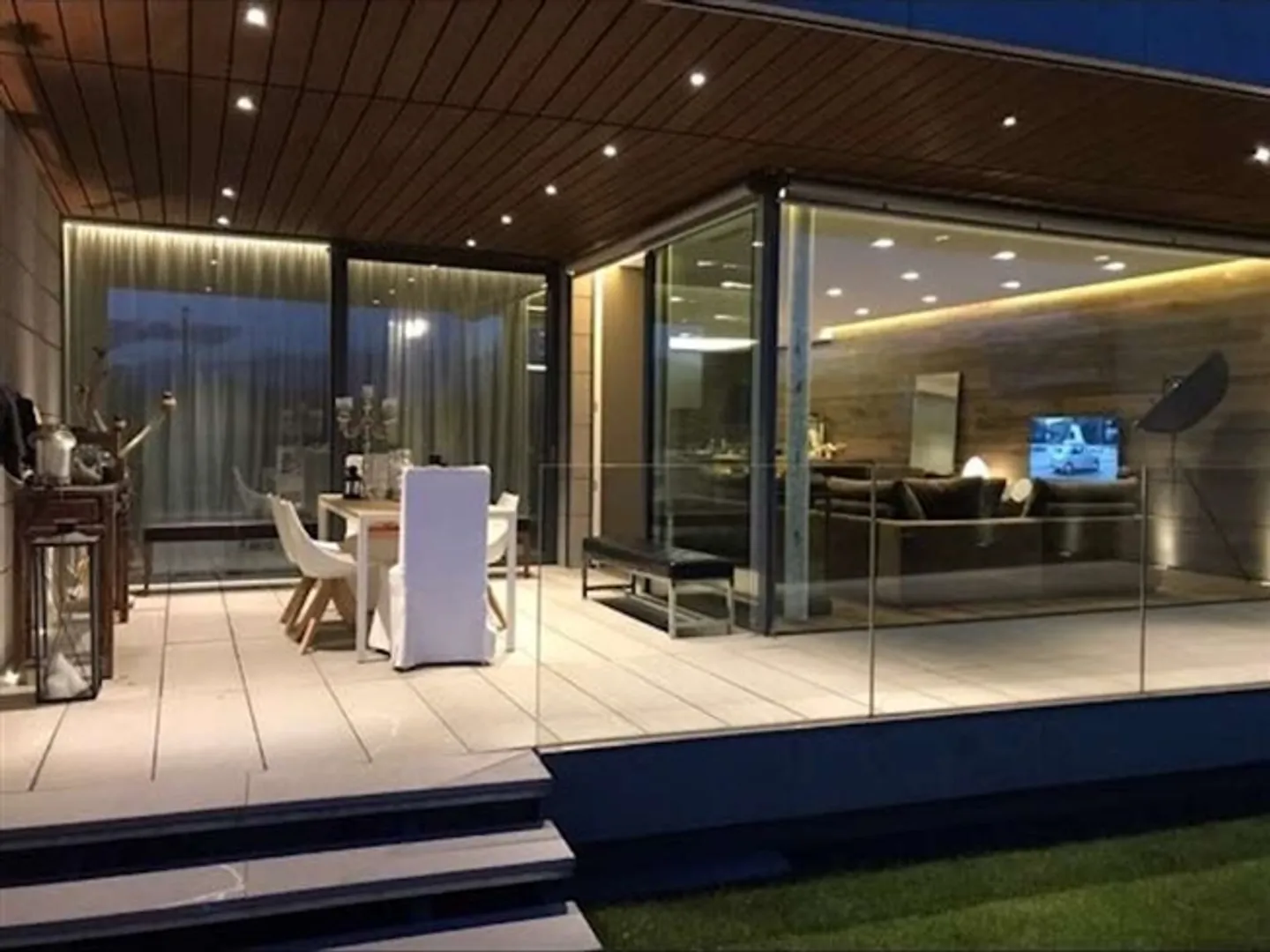 Un design élégant rencontre le bien-être privé – Appartement de jardin - Photo 1 sur 9