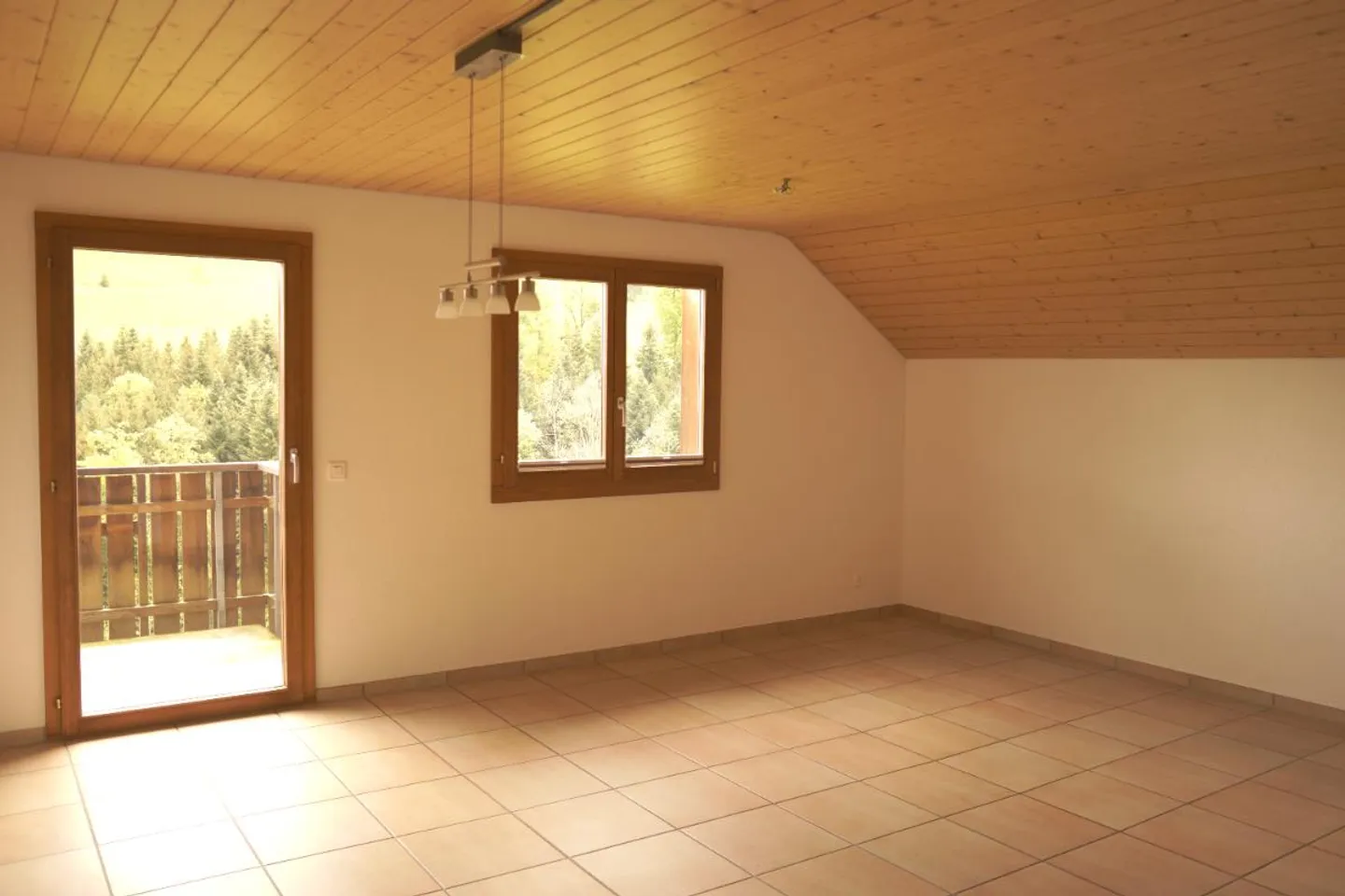 Appartement 4,5 pièces - Photo 3 sur 5