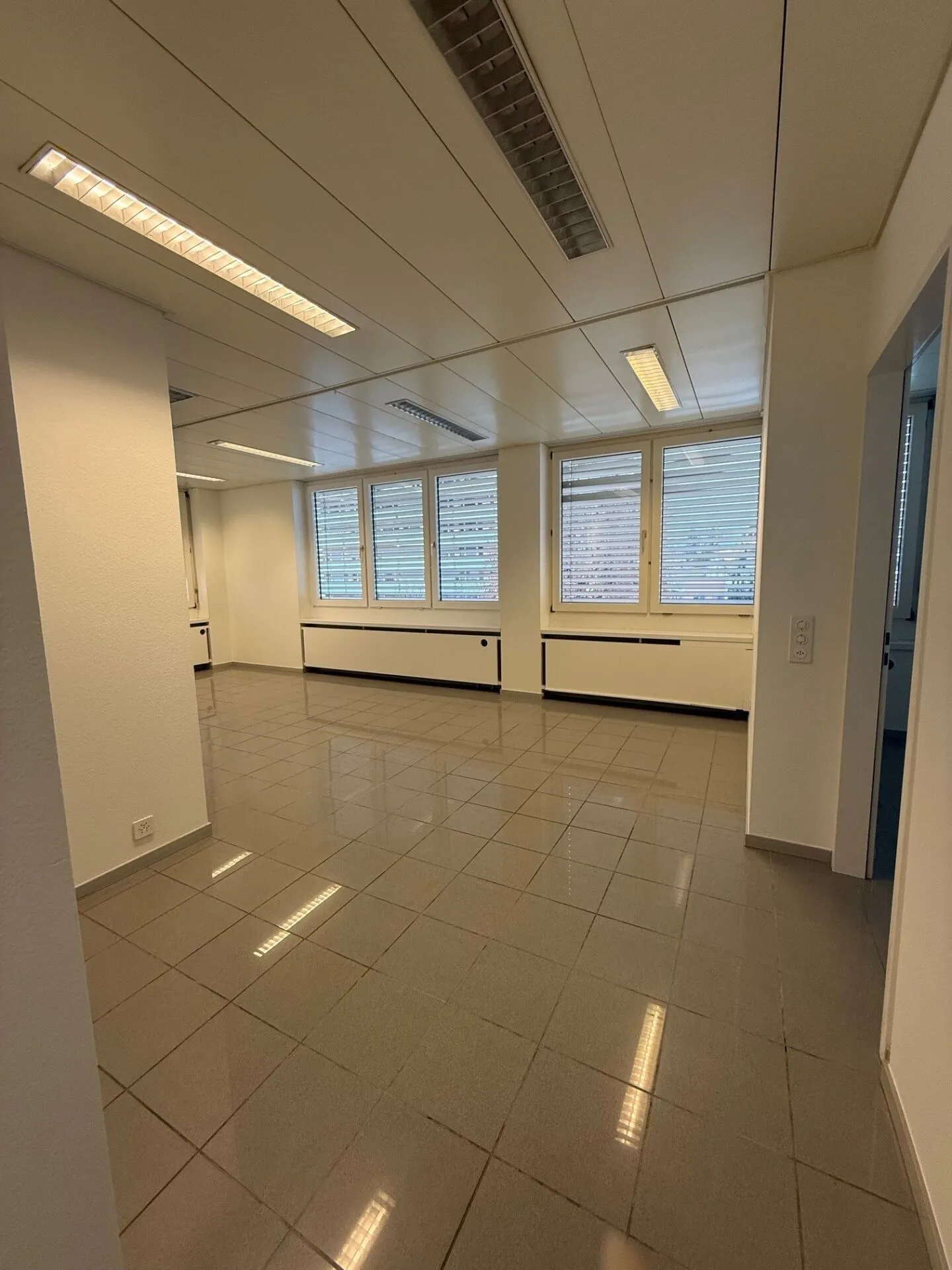 LOCARNO - Büro in zentraler Lage in Locarno zu vermieten - Photo 1 sur 10