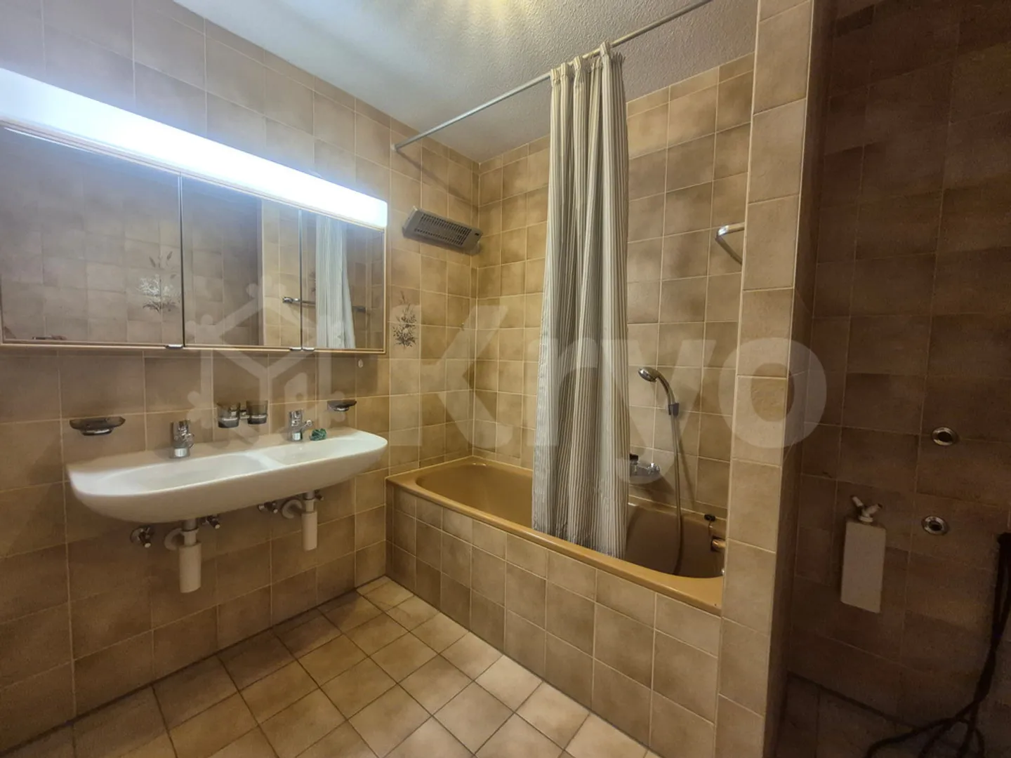A PROSSIMITÀ DEL CENTRO - APPARTAMENTO SPAZIOSO - Foto 5 di 8