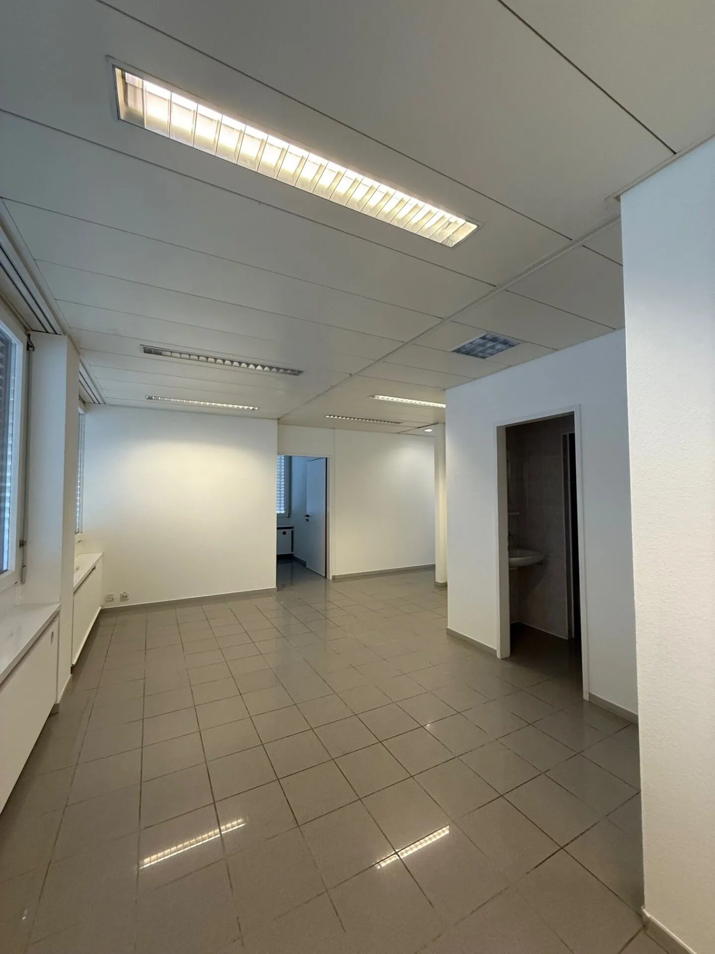 LOCARNO - Büro in zentraler Lage in Locarno zu vermieten - Photo 2 sur 10