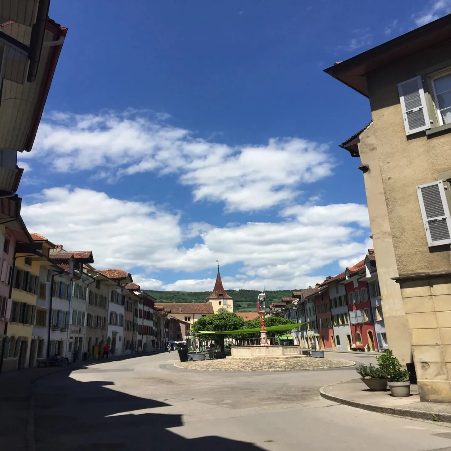 LE LANDERON (NE): Beautiful 16th-century village house completely renovated with commercial space. - Photo 2 of 13
