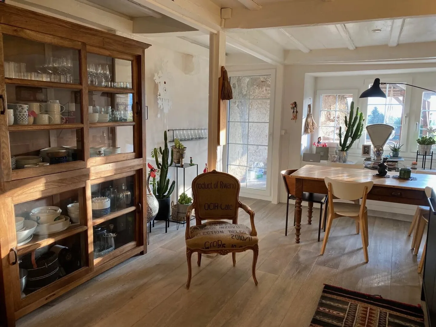 LE LANDERON (NE): Beautiful 16th-century village house completely renovated with commercial space. - Photo 8 of 13