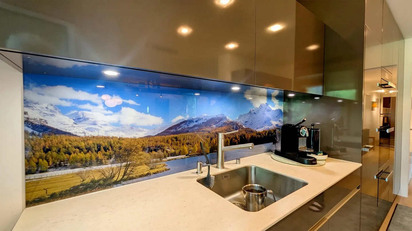 Modern and high-quality renovated - Photo 8 of 16