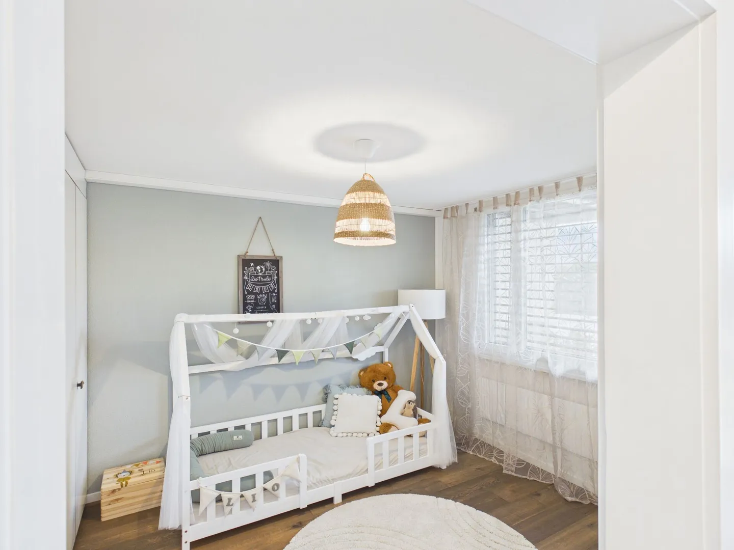 Maison semi-détachée spacieuse et bien entretenue - Photo 5 sur 13