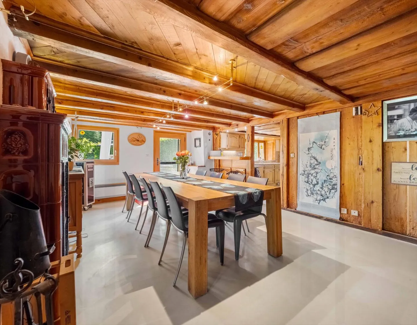 Sumptuous triplex apartment with 8.5 rooms in a listed renovated farmhouse, at c - Photo 2 of 13