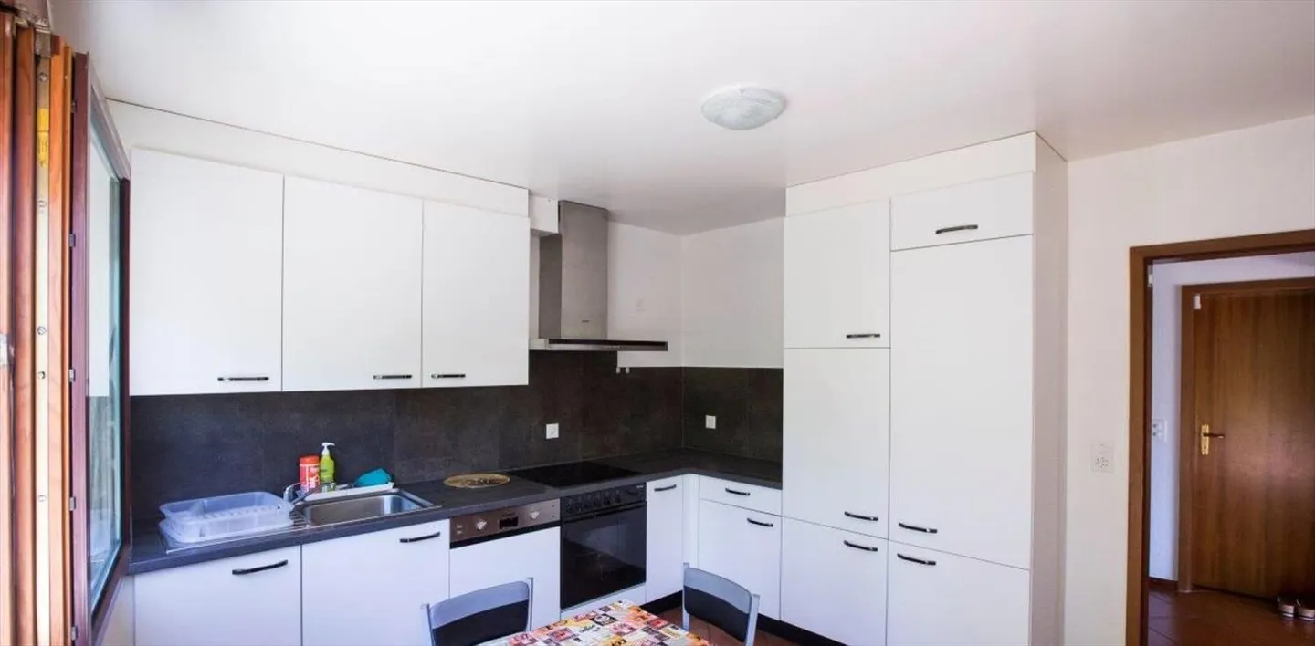 Da afferrare! Villa bifamiliare 6.5 locali di 150m2 a Chambésy - Foto 3 di 9