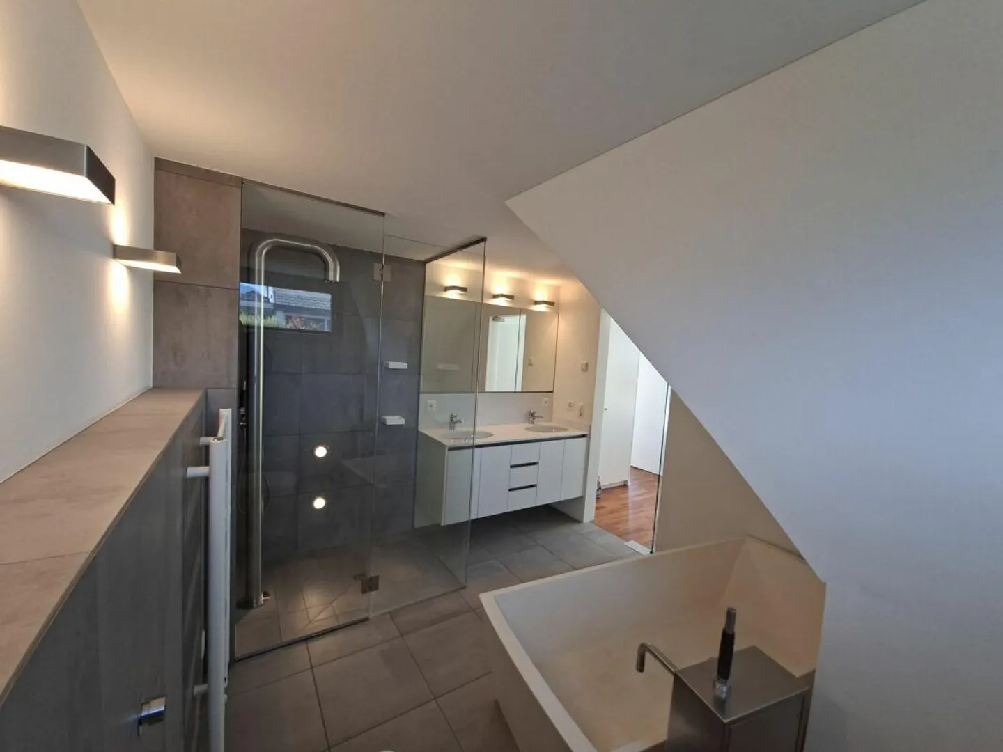 Vie extraordinaire - Maisonette avec galerie et finition exclusive - Photo 8 sur 14