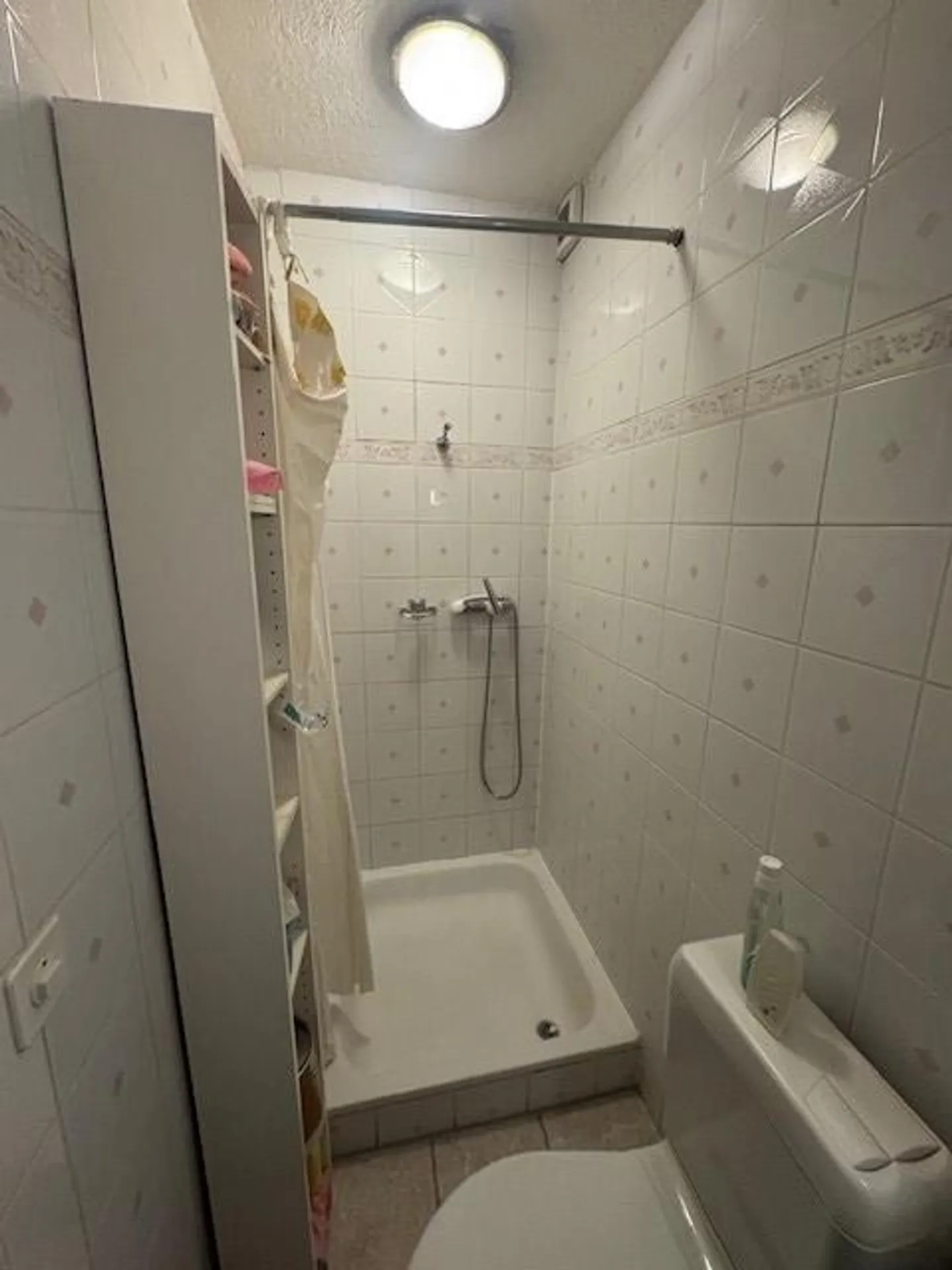 Apartment - Photo 3 of 3