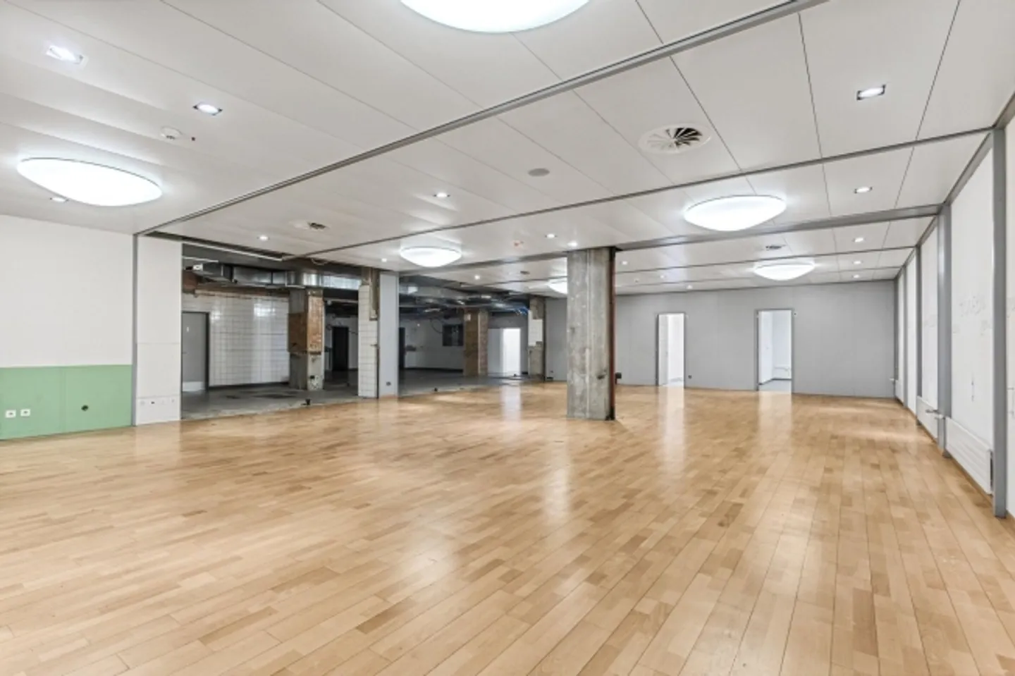 Mischgenutztes Gebäude mieten - Foto 4 von 9