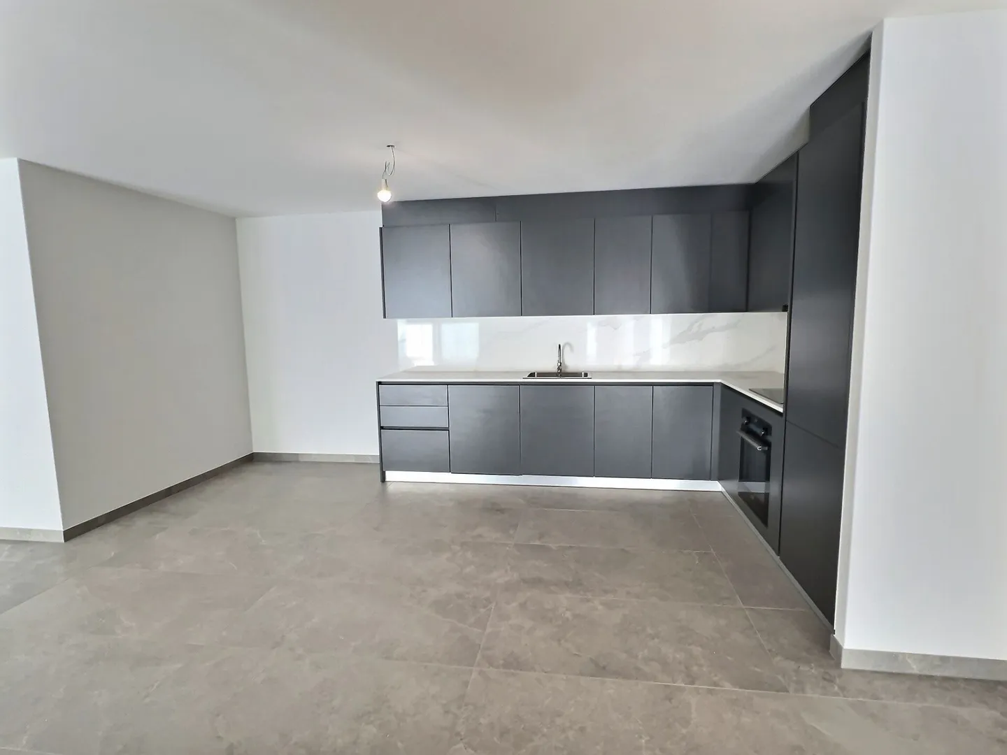Geräumige 3,5-Zimmer-Wohnung mit großer Terrasse von 30 m2 - Foto 11 von 20