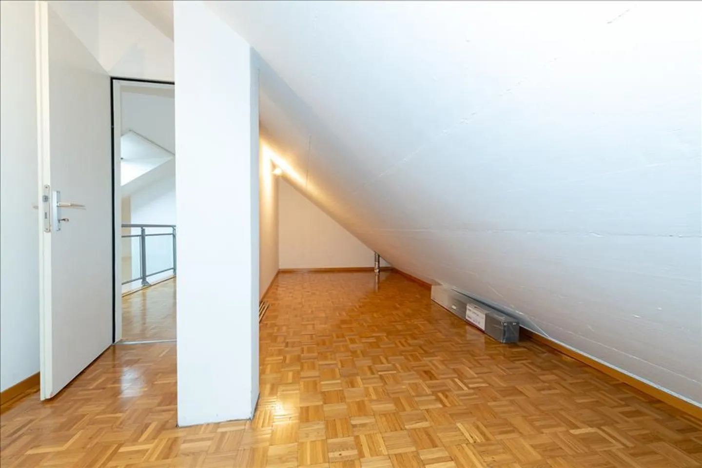 Superbo attico in affitto nel cuore della città - Foto 6 di 9