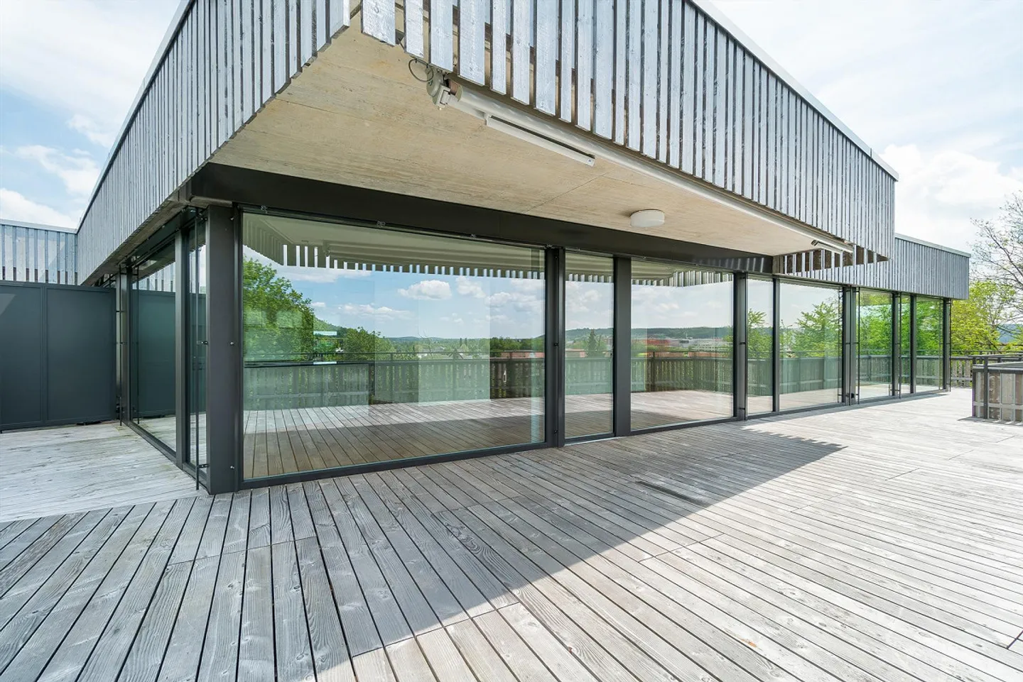 Quartier résidentiel calme avec caractère de vie - Photo 1 sur 8