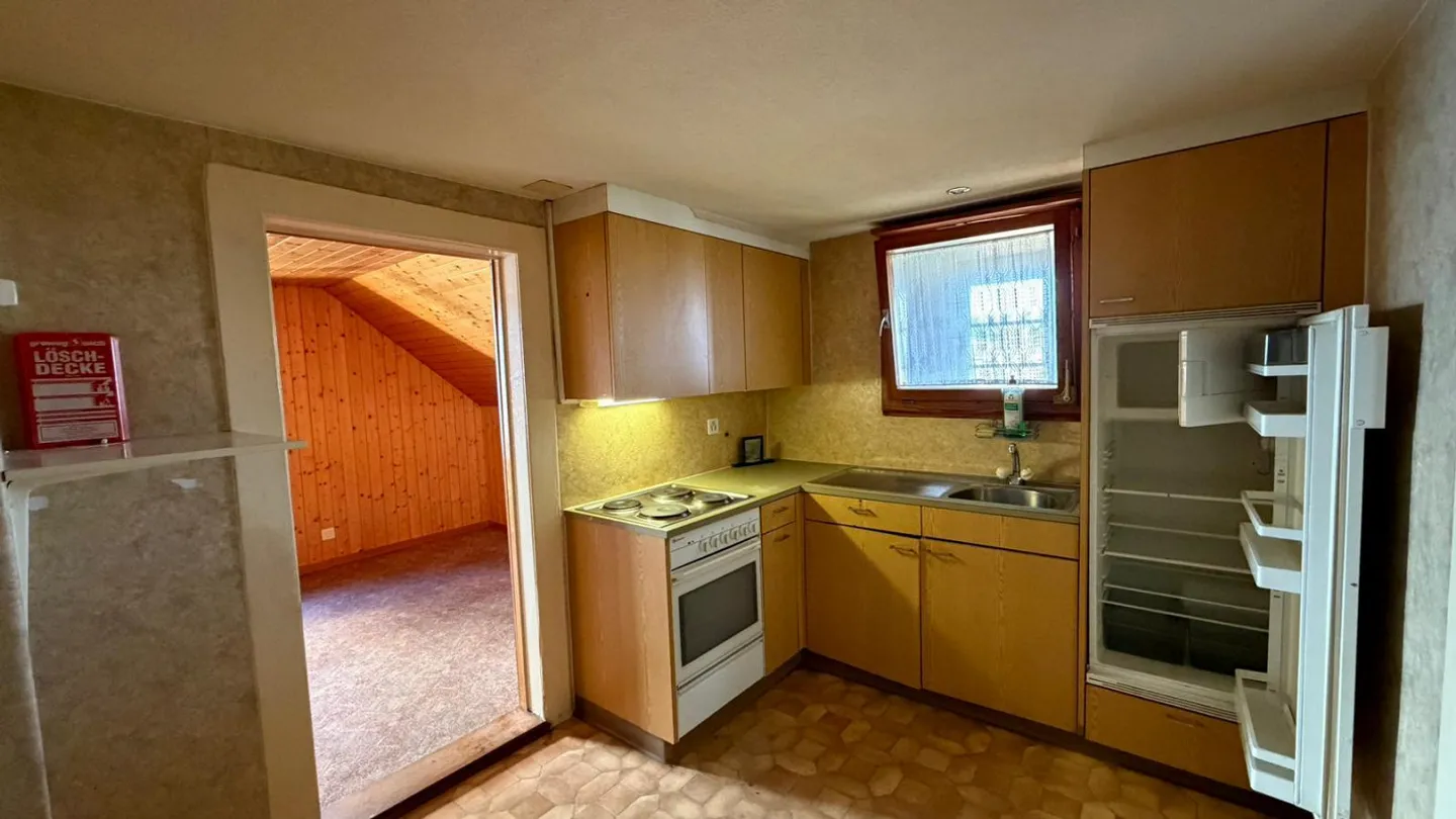 4 Room Old Building Apartment - Photo 3 of 8