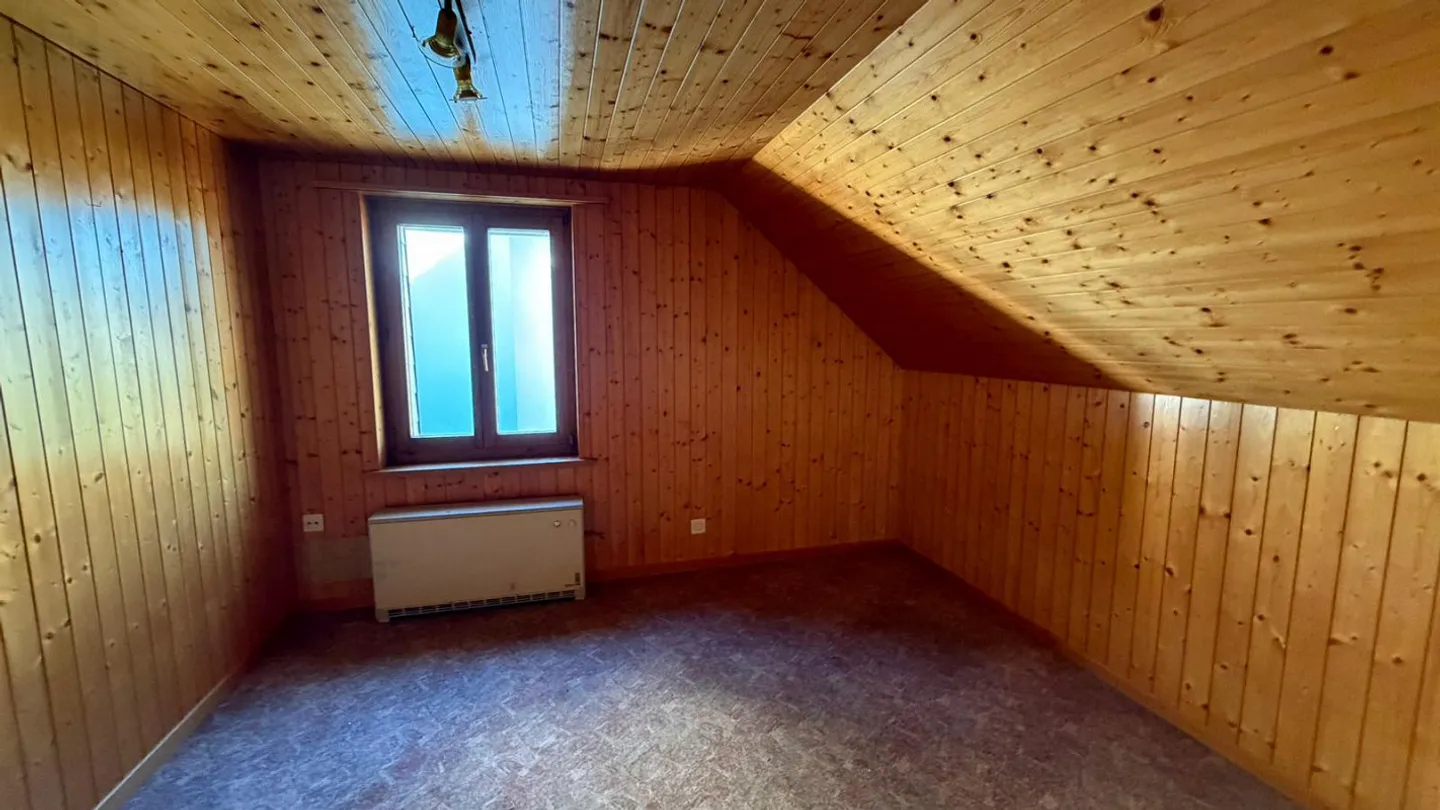 4 Room Old Building Apartment - Photo 4 of 8