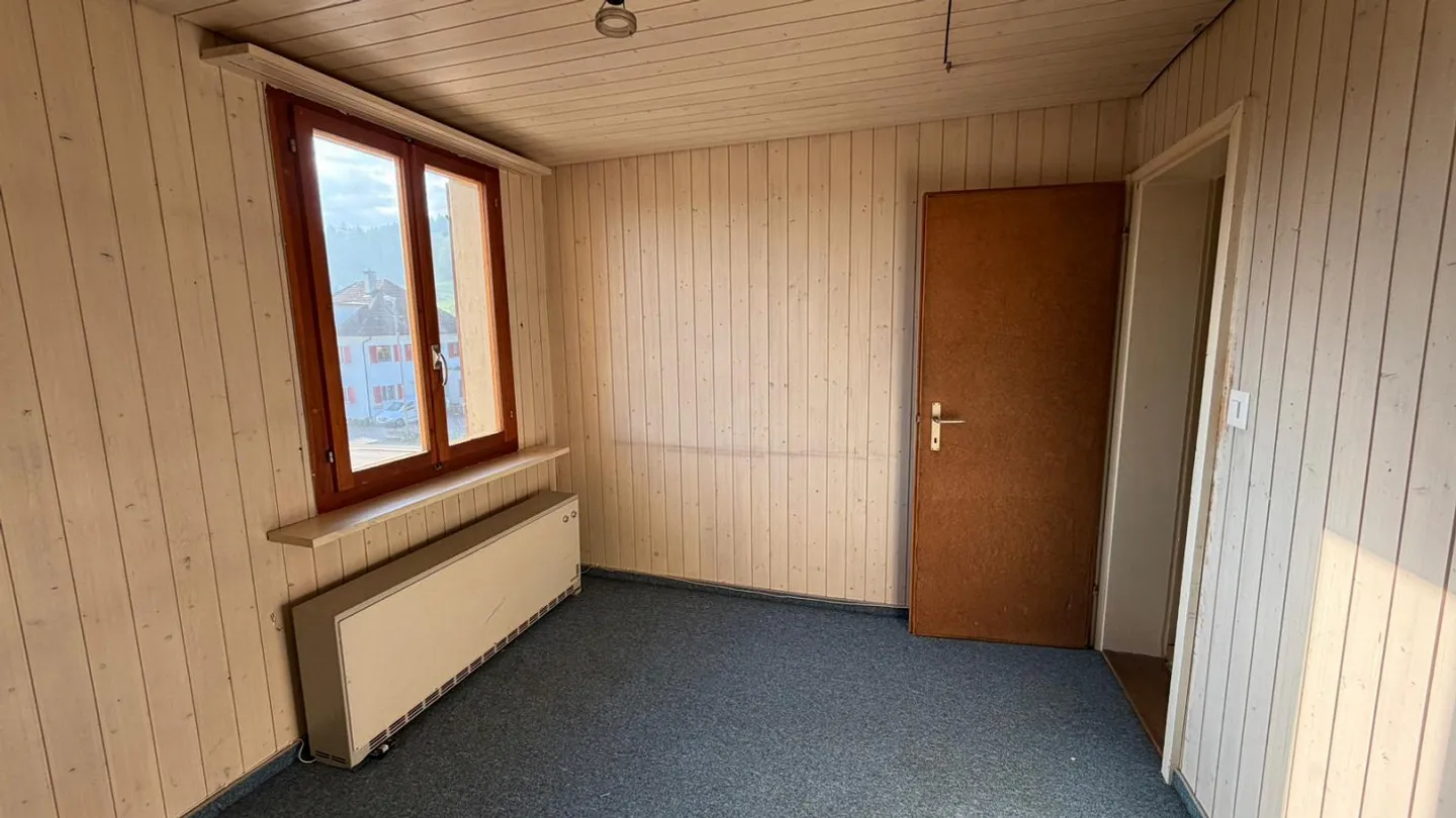 4 Room Old Building Apartment - Photo 6 of 8