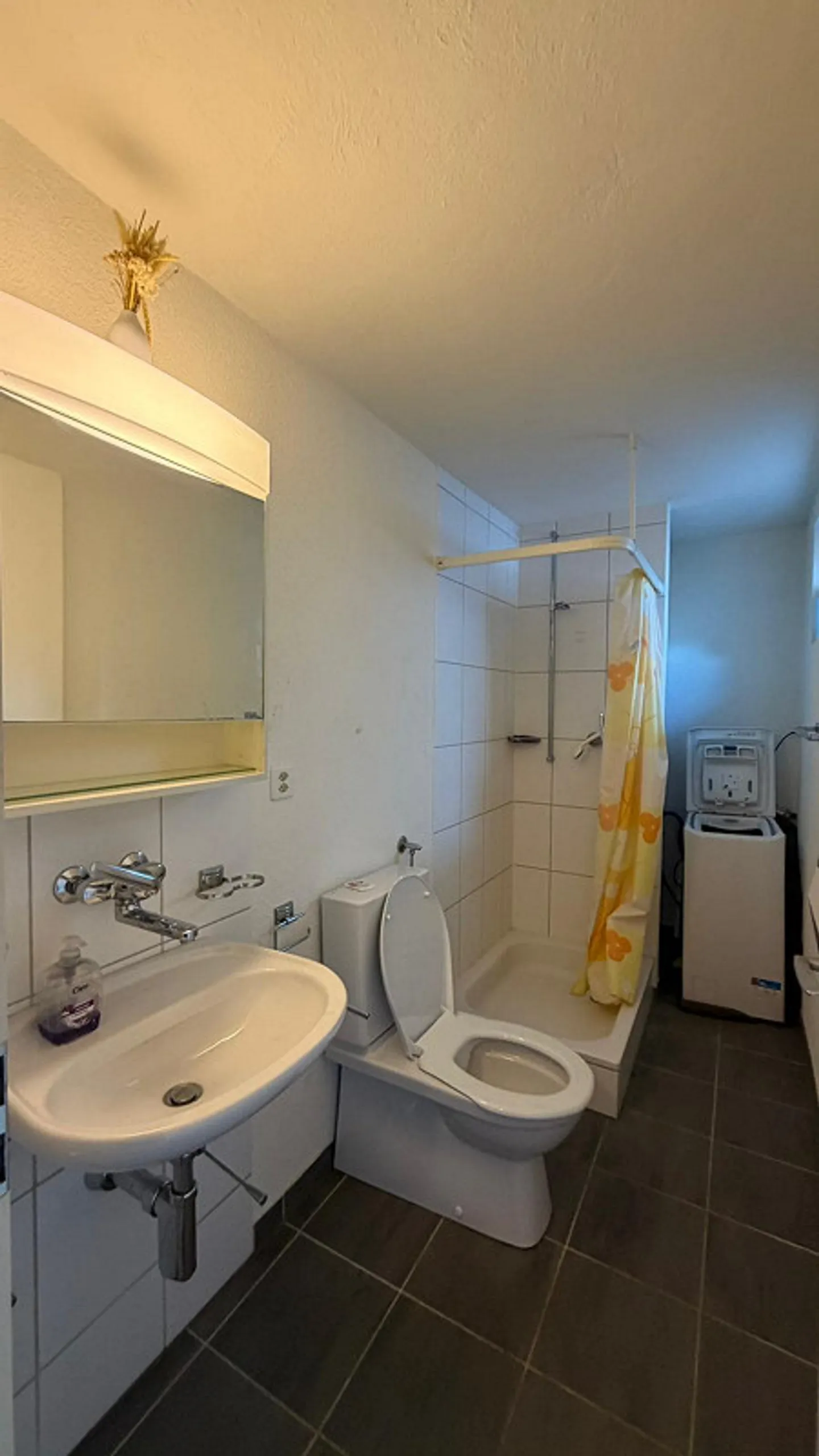 4 Room Old Building Apartment - Photo 7 of 8