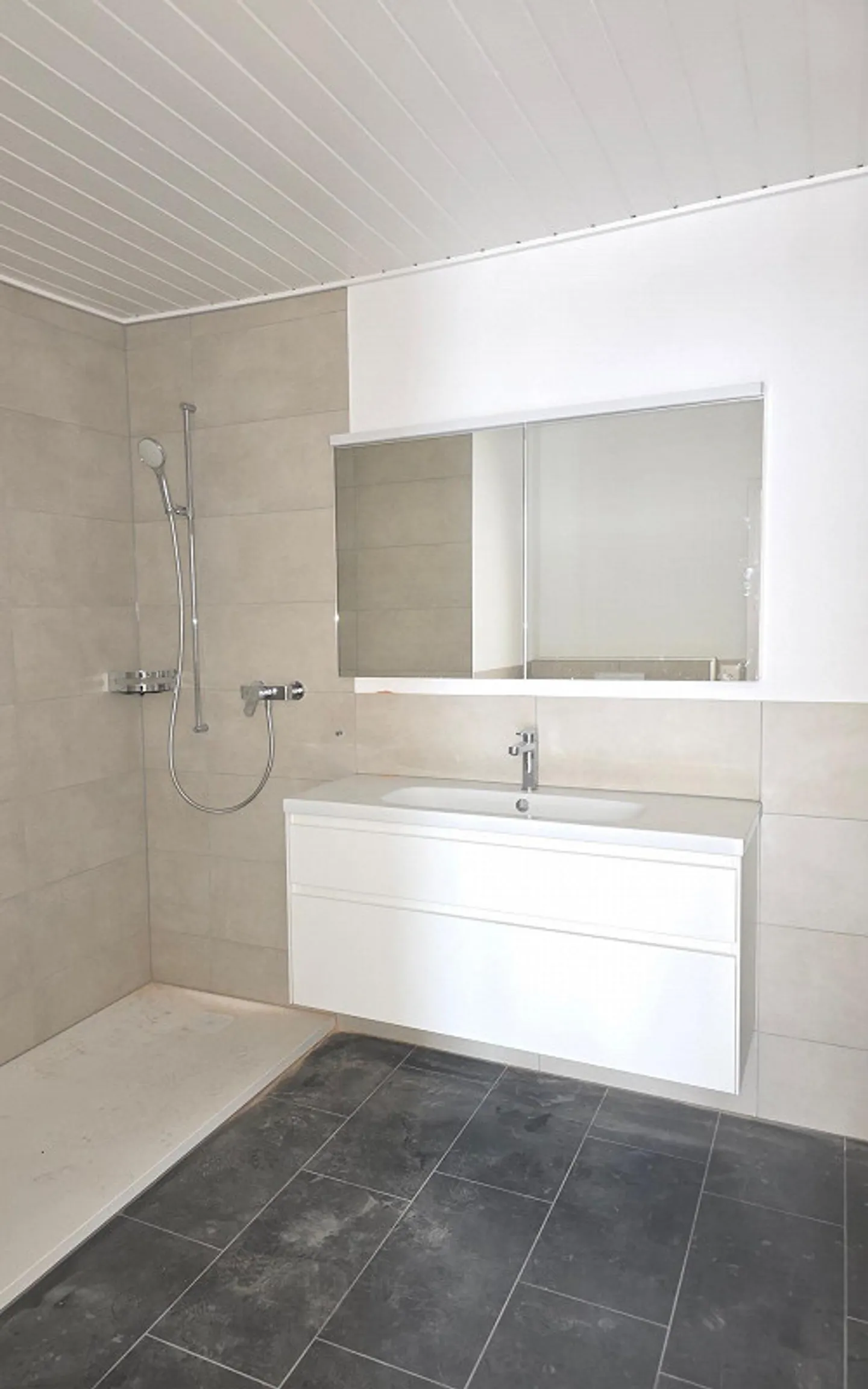 Stilvoll renovierte Wohnung - Foto 3 von 8