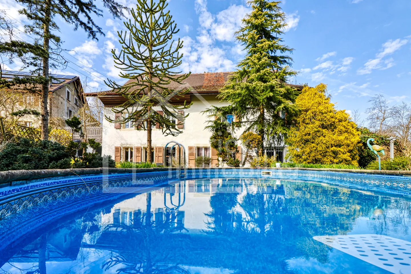 Characterful renovated farmhouse with swimming pool and equestrian facilities - Photo 1 of 14