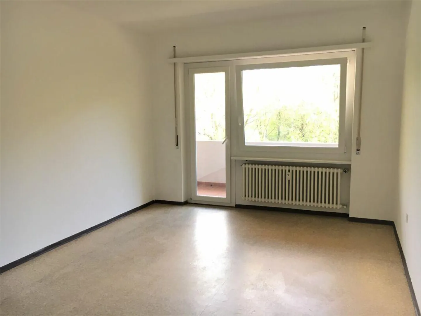 INCOME PROPERTY WITH 9 APARTMENTS - Photo 4 of 8