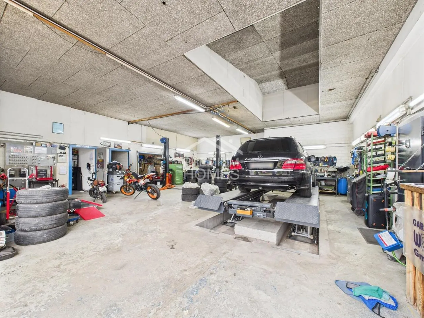 Think big - Single-family home with workshop, plenty of land and potential - Photo 8 of 9