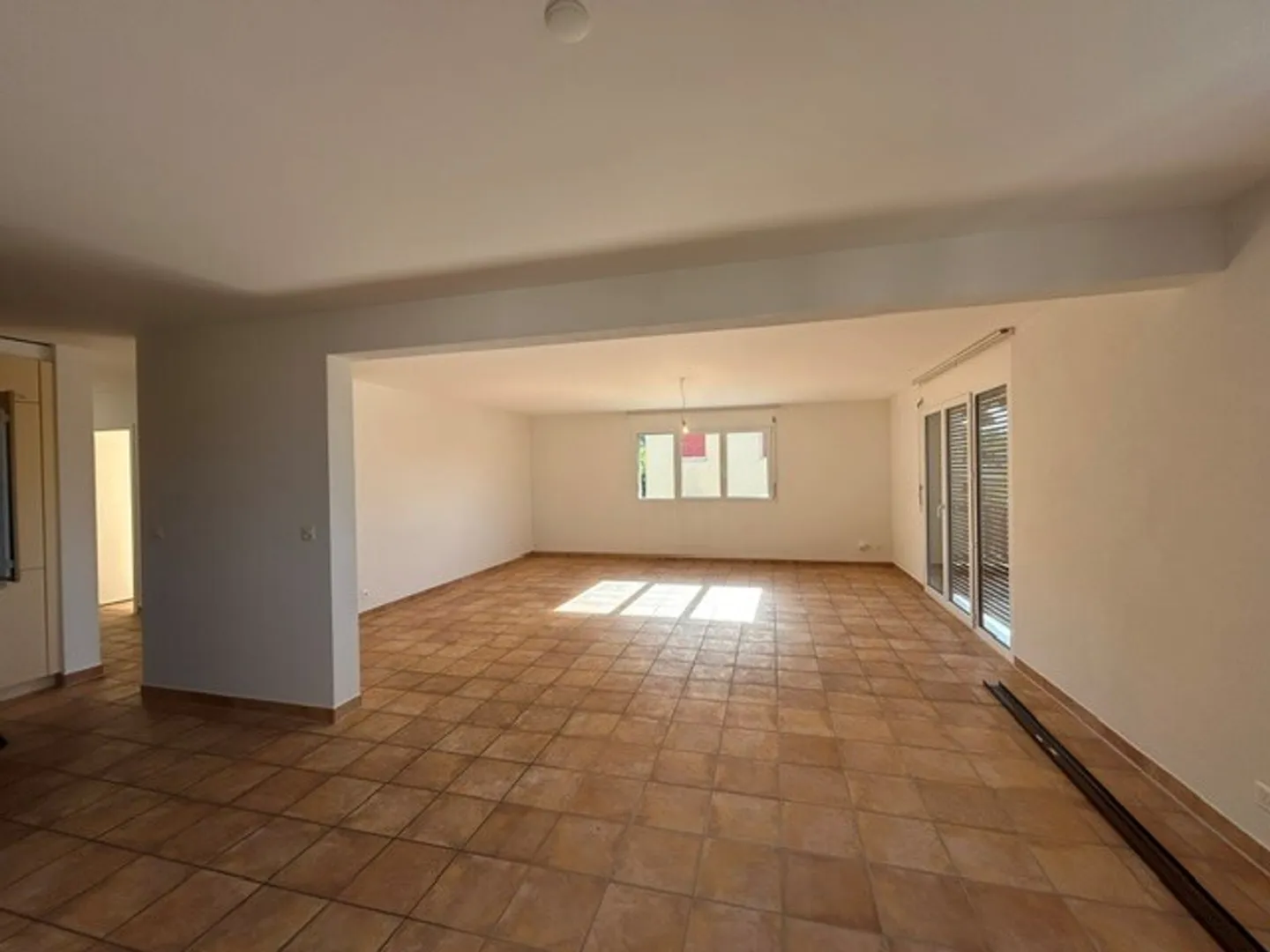 Appartement spacieux de 4 pièces - Photo 2 sur 11