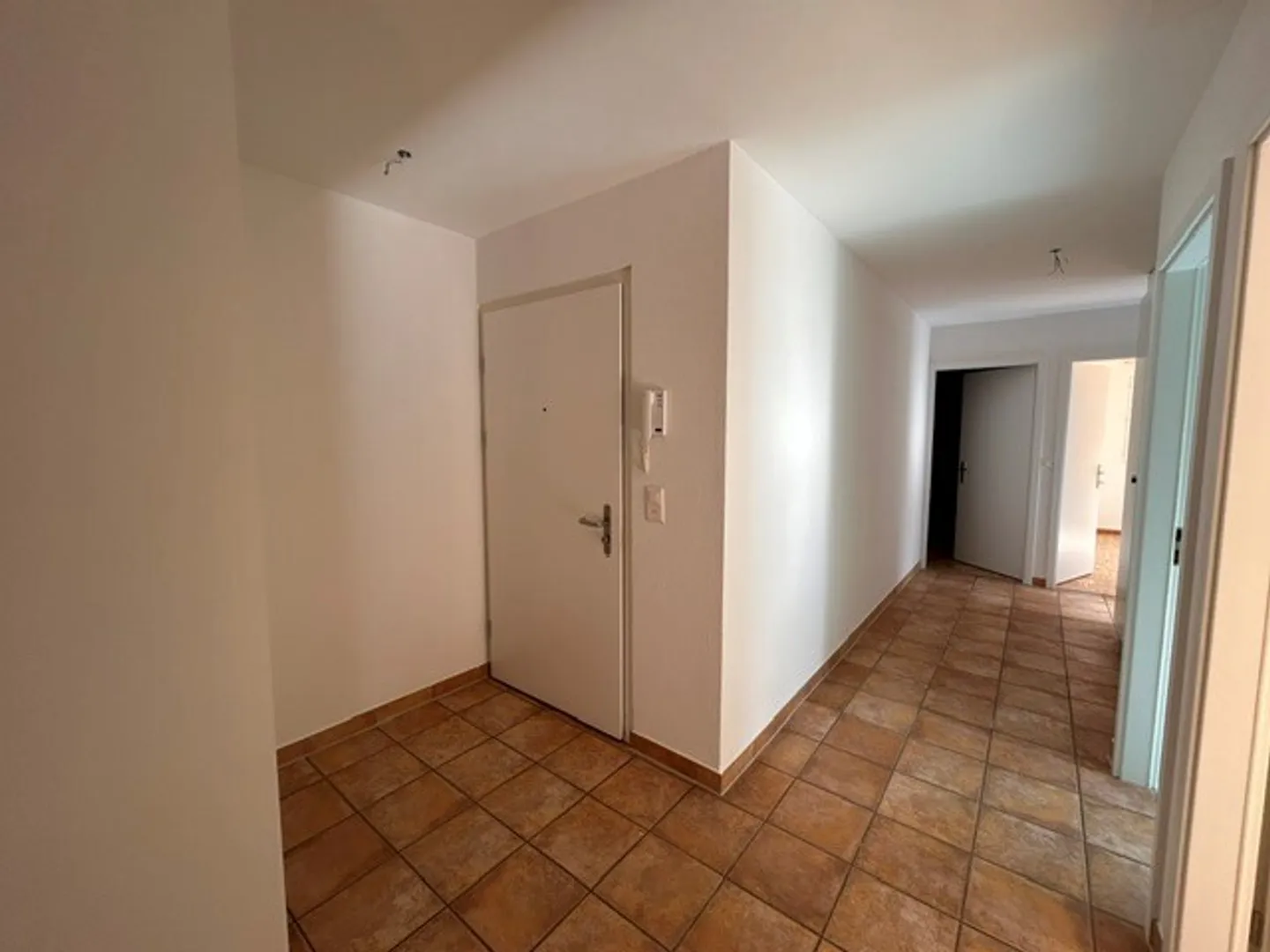 Appartement spacieux de 4 pièces - Photo 5 sur 11