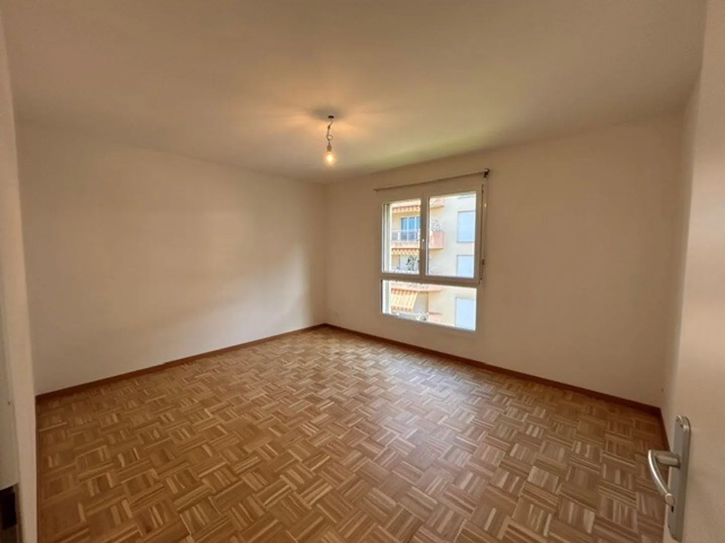 Appartement spacieux de 4 pièces - Photo 7 sur 11
