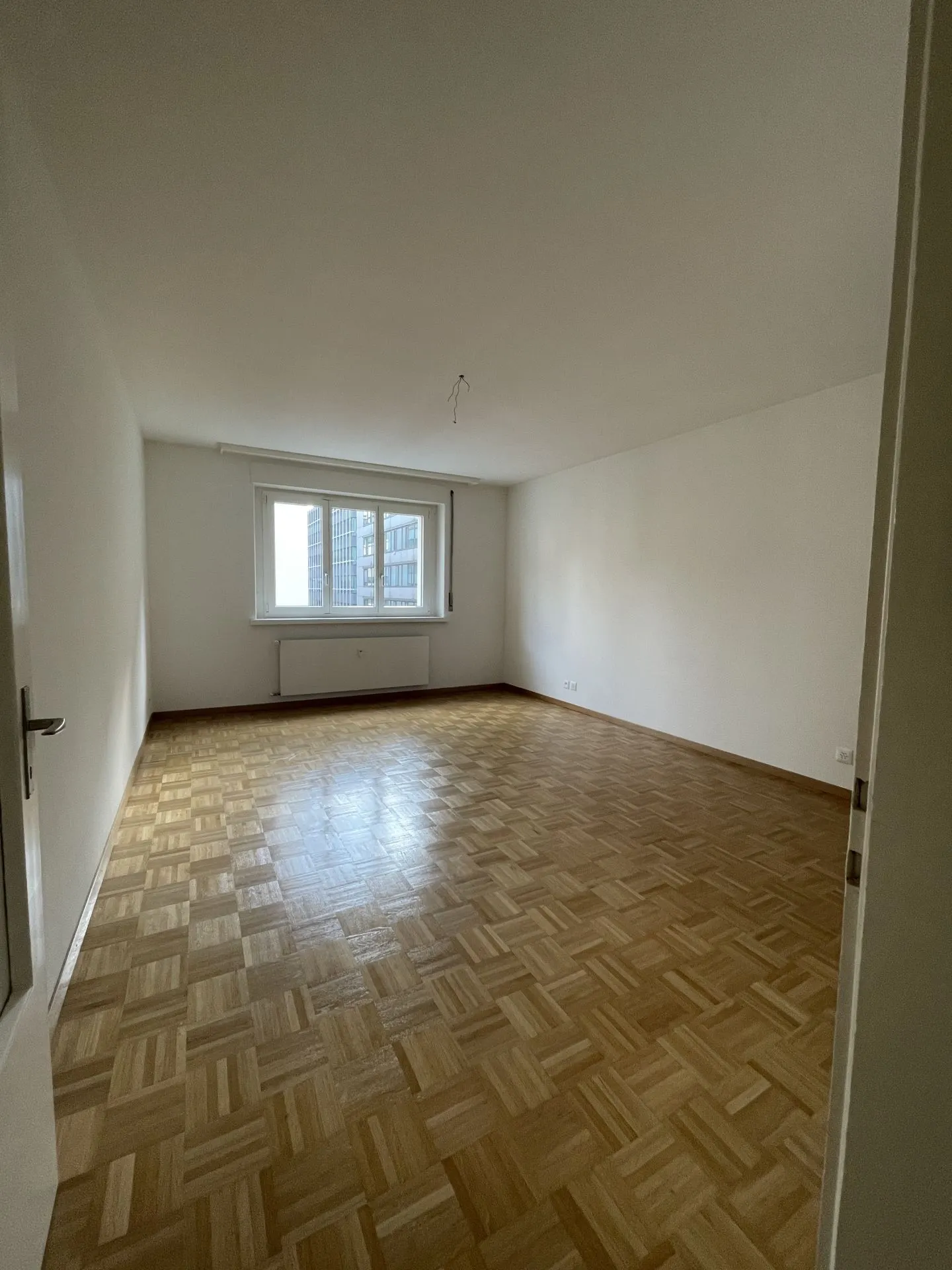4-Room City Apartment - Photo 6 of 10