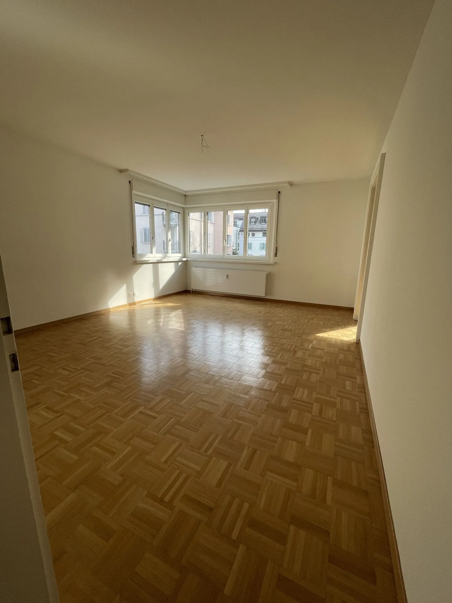 4-Room City Apartment - Photo 7 of 10