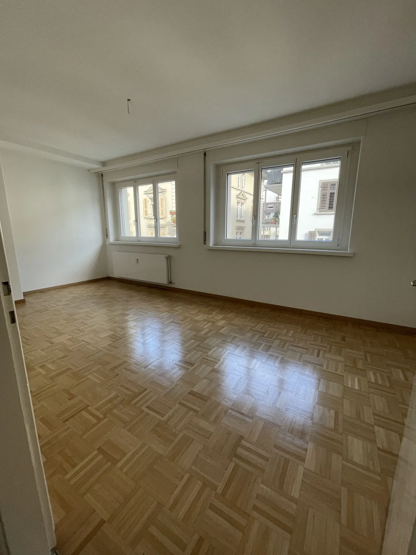 4-Room City Apartment - Photo 8 of 10