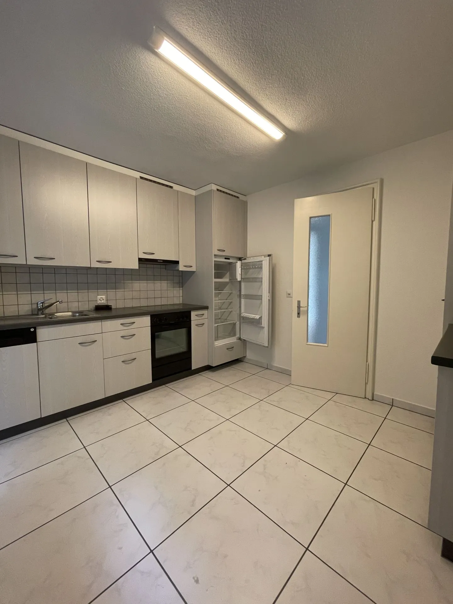 4-Room City Apartment - Photo 2 of 10