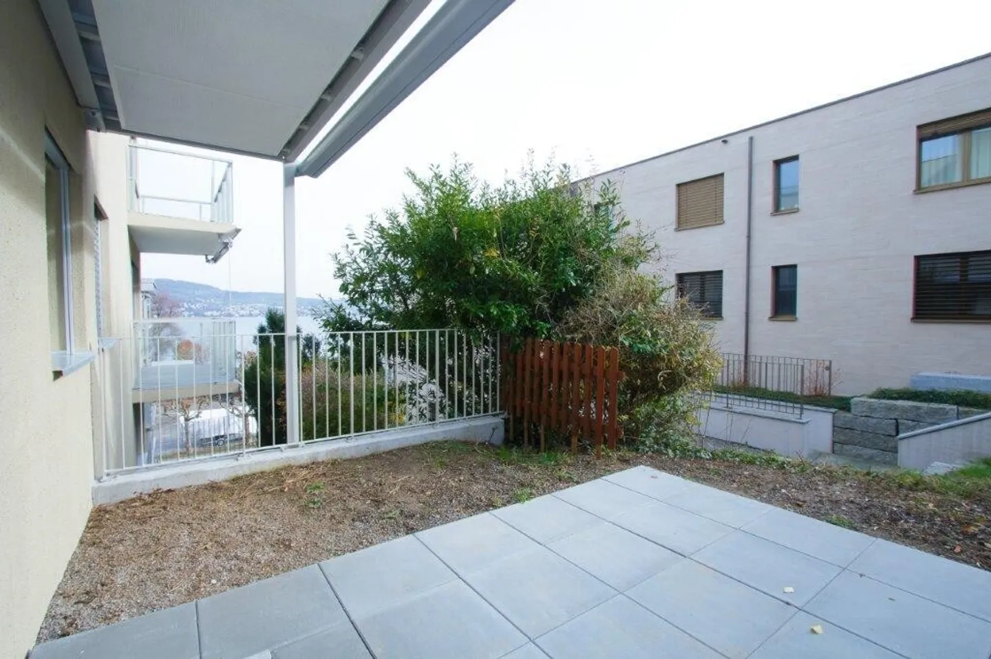 La tua nuova casa con vista mozzafiato sul lago - Foto 3 di 11