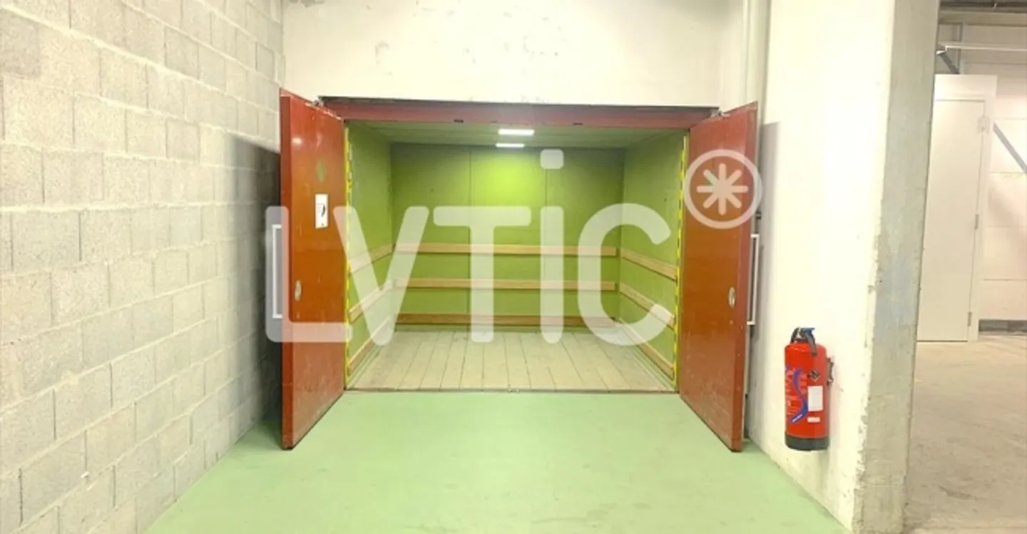 Warehouse - Photo 2 of 5