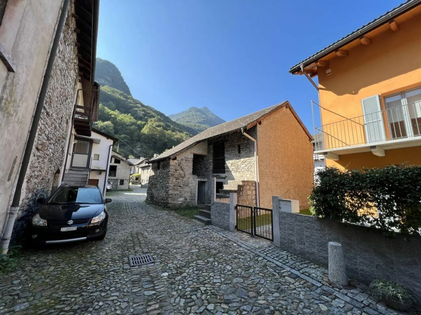 Casa rustica da ristrutturare - Foto 1 di 6