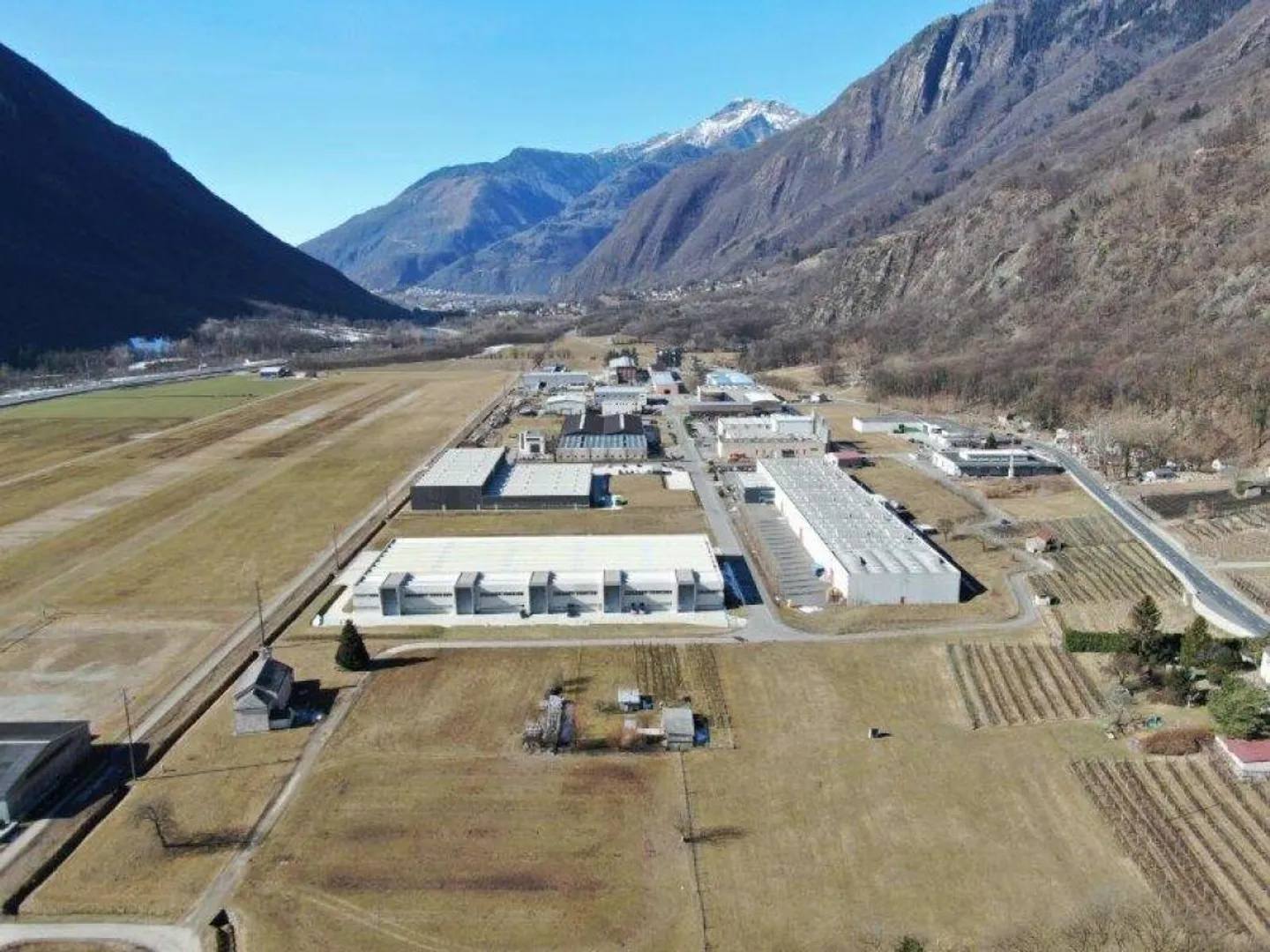 Spazi industriali modulari a San Vittore - Foto 3 di 13