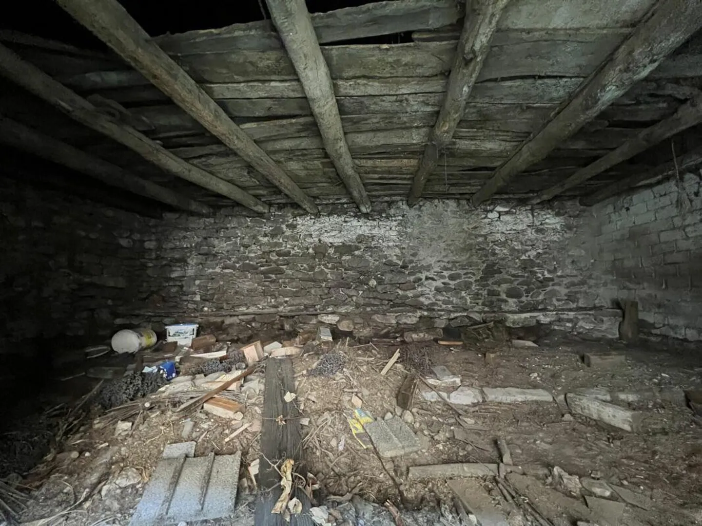 Casa rustica da ristrutturare - Foto 4 di 6