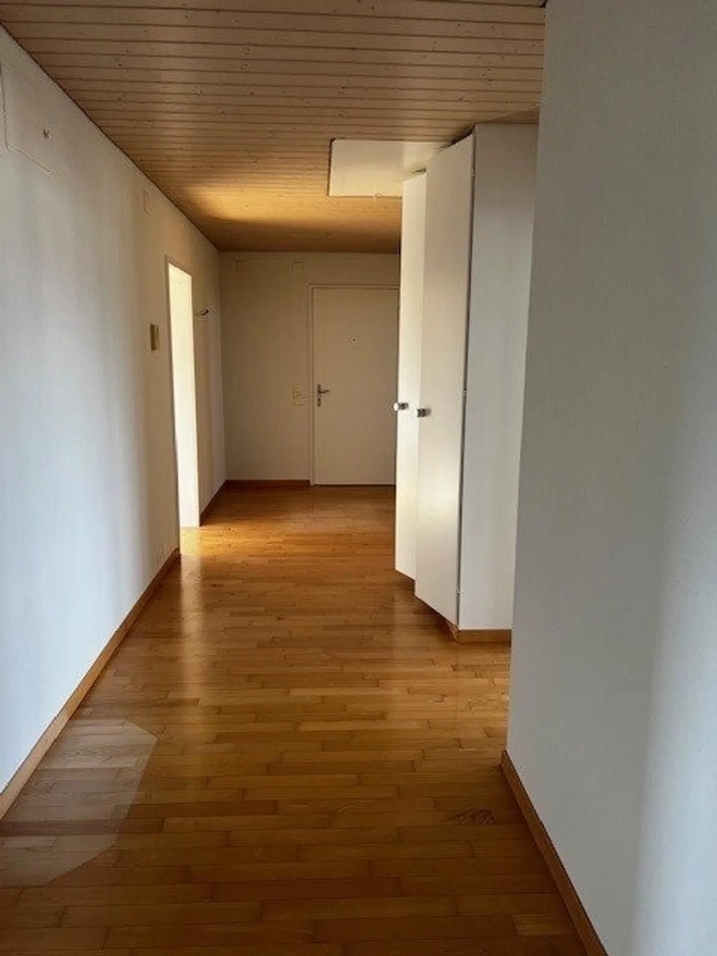 Bellissimo attico di 3 stanze in una posizione tranquilla - Foto 7 di 11