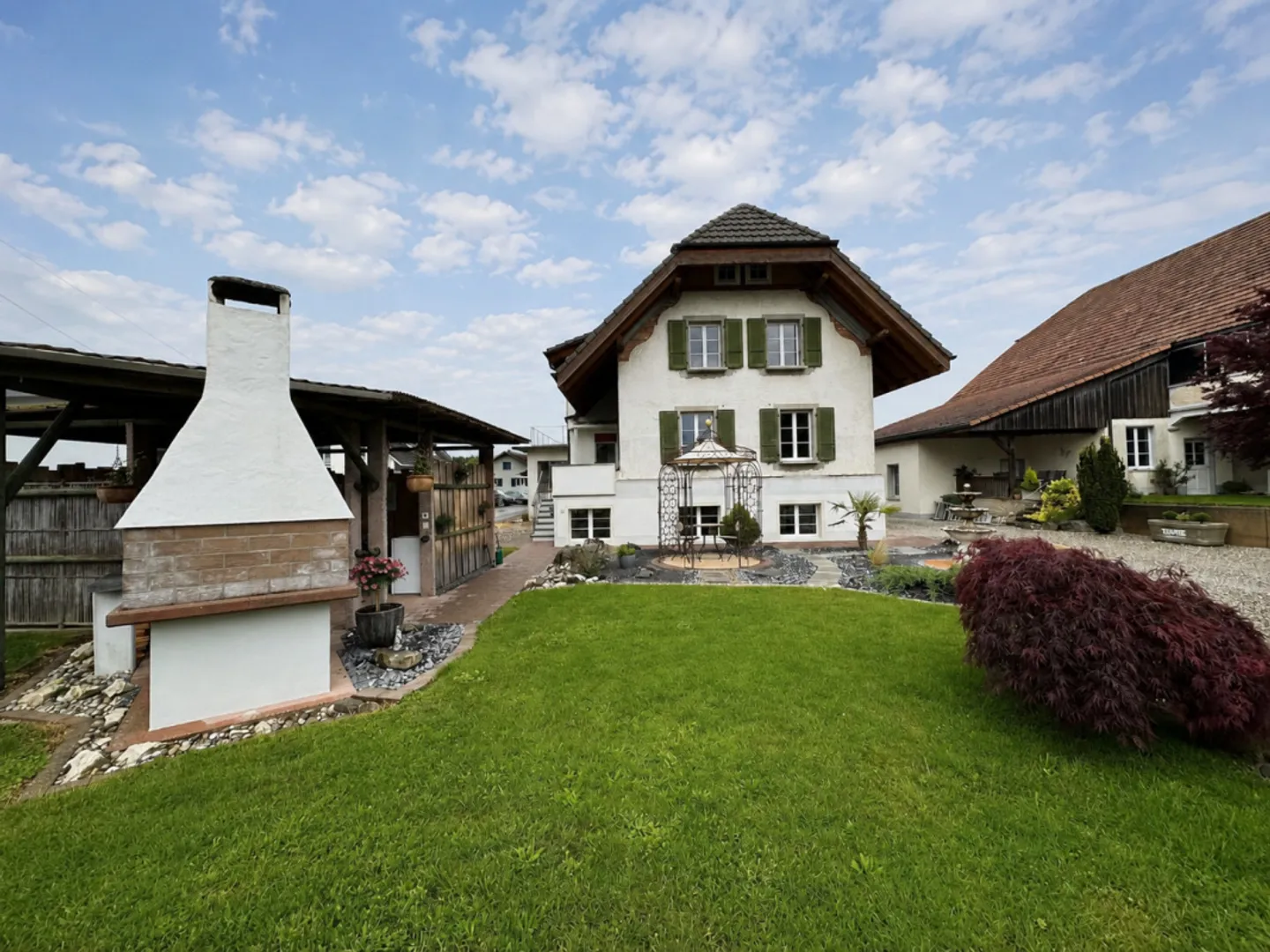 Charming Family Home with Garden - Photo 1 of 13