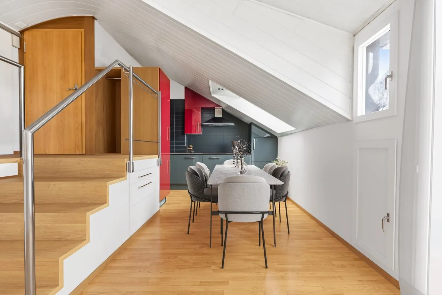 Charming 3.5-room apartment in the heart of Morges - Exclusively - Photo 4 of 5