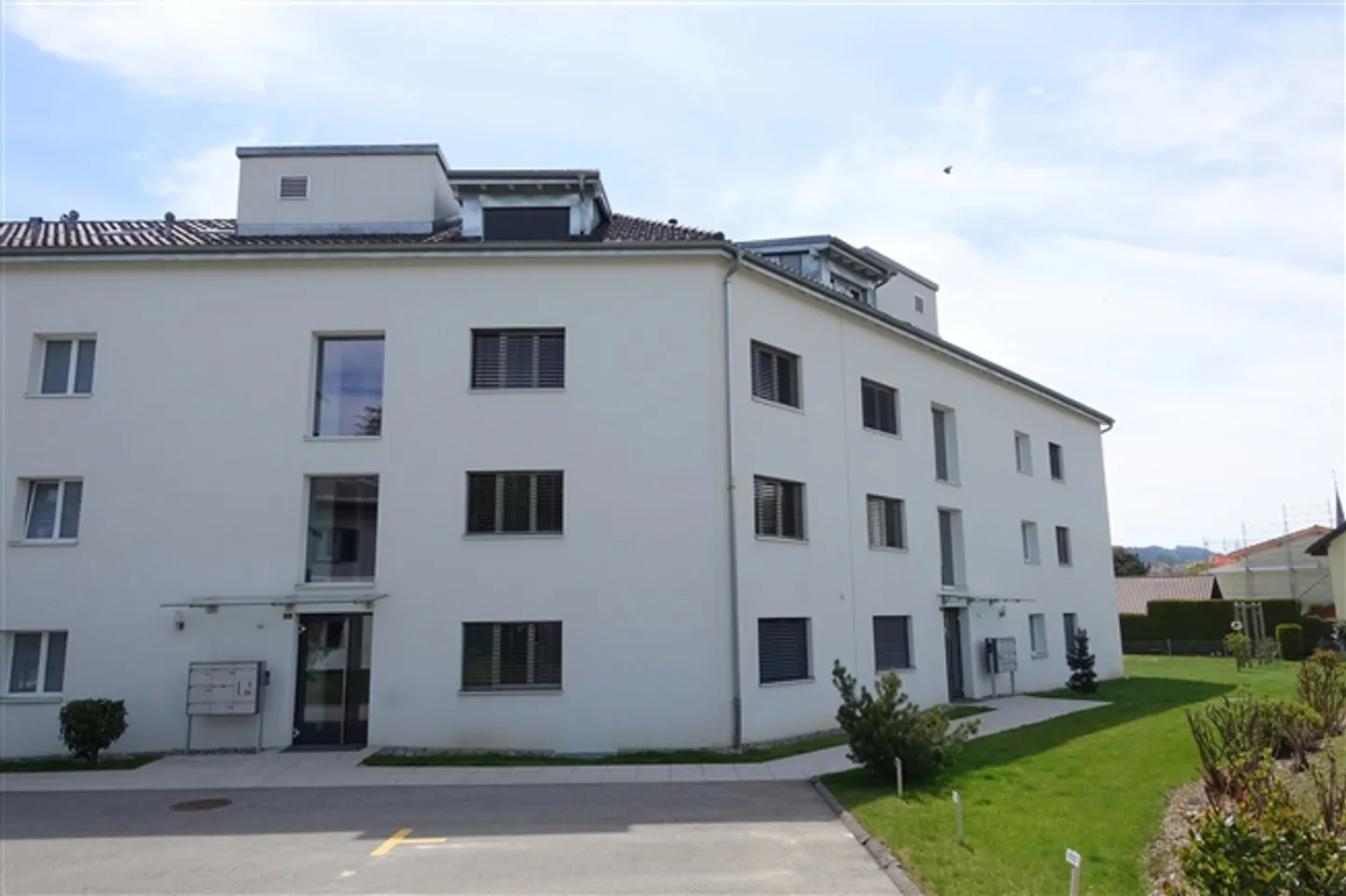 Parkplatz im Freien mieten - Foto 1 von 3