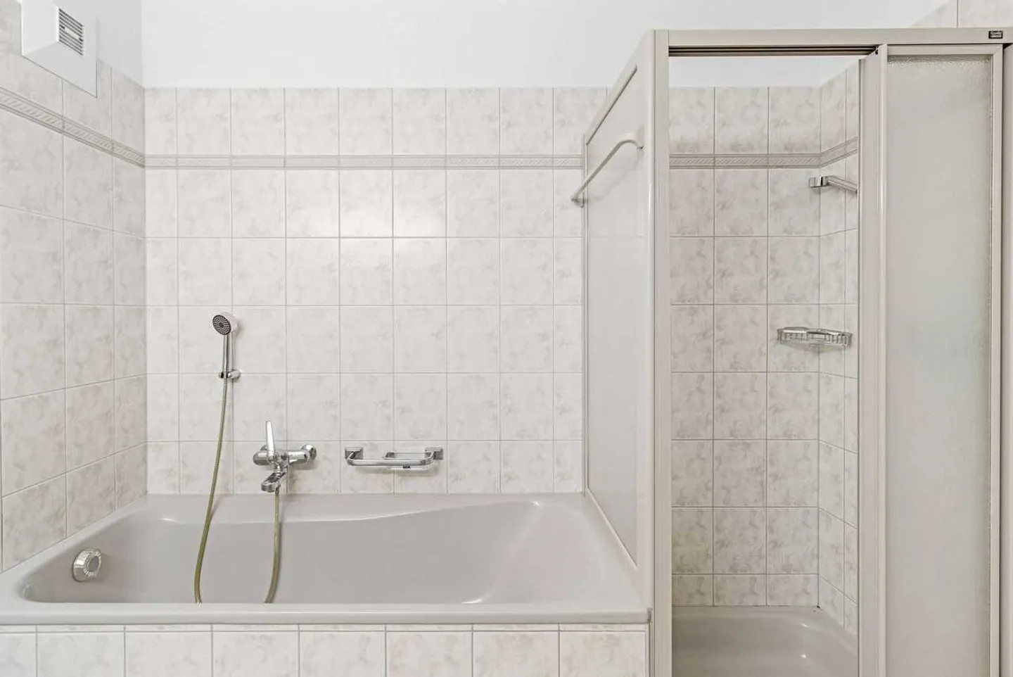 Appartamento 2.5 camere accogliente in posizione tranquilla - Foto 11 di 13
