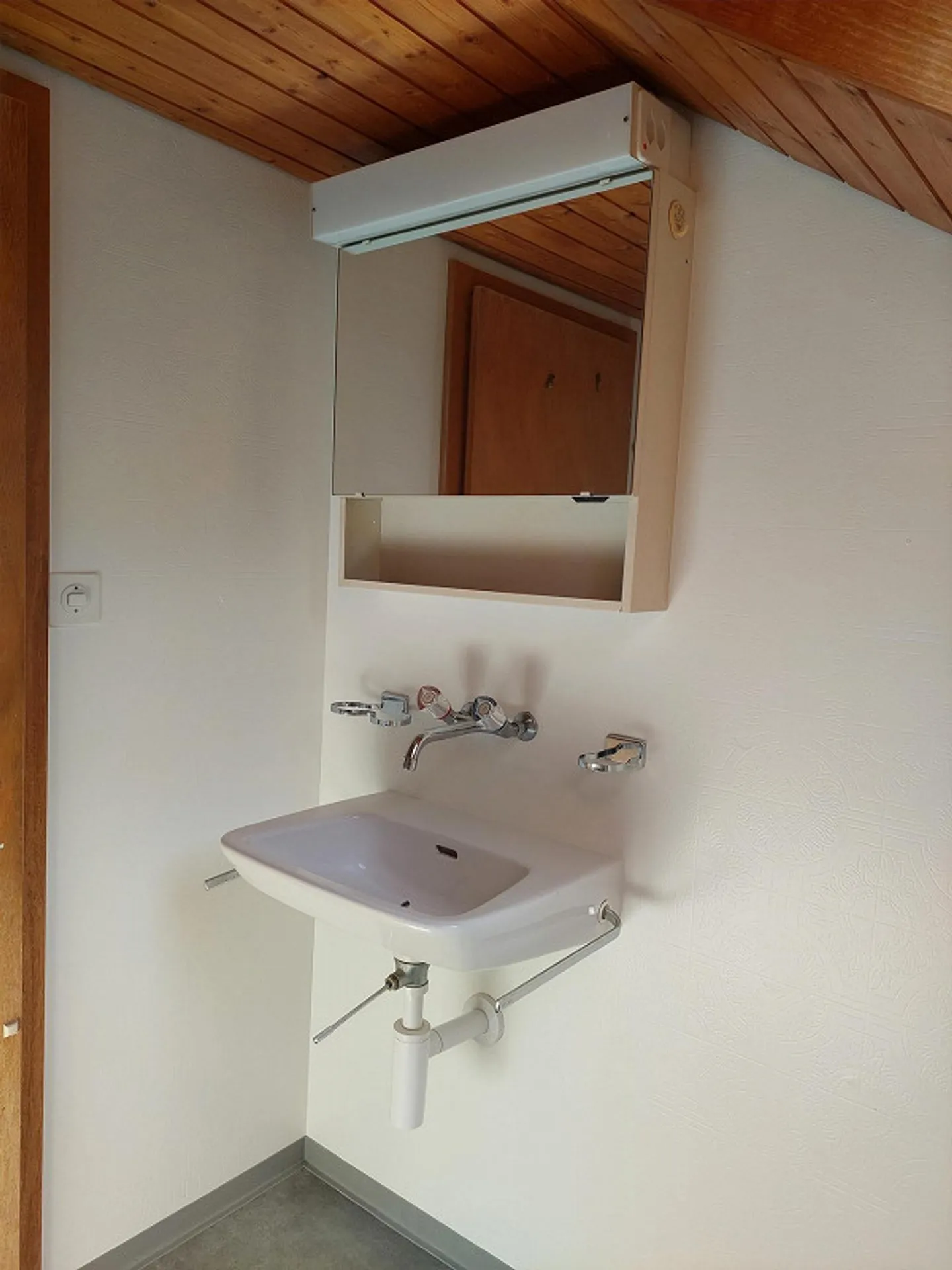 Zentral gelegene Altbauwohnung an Aussichtslage - Foto 3 von 9