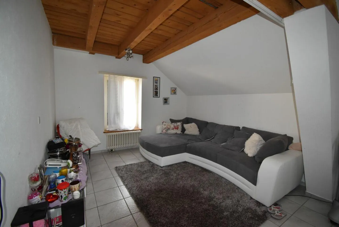 Appartamento accogliente all'ultimo piano con balcone / Centro Neuhausen - Foto 5 di 11