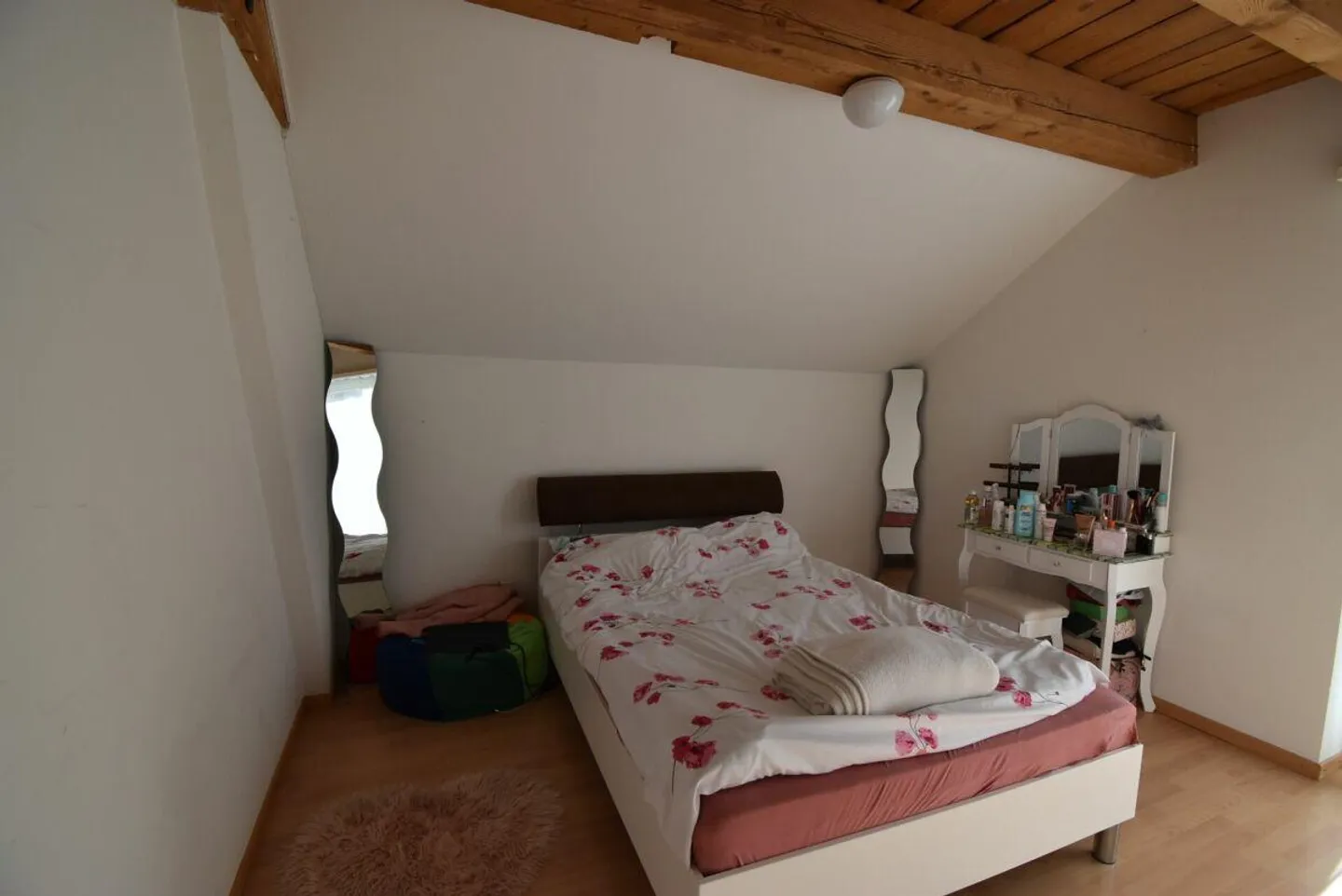 Appartamento accogliente all'ultimo piano con balcone / Centro Neuhausen - Foto 6 di 11