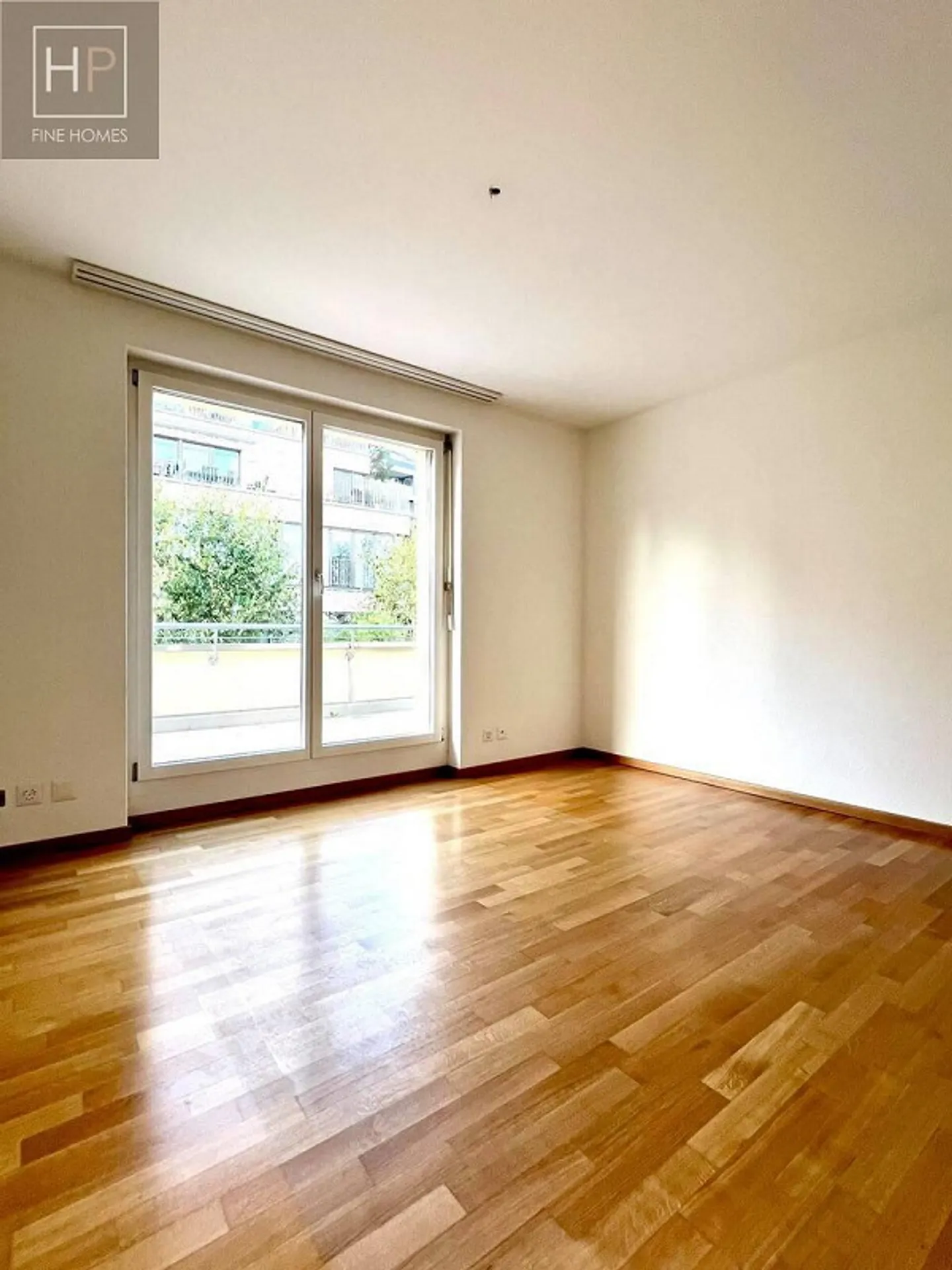 Appartement en attique de 4,5 pièces avec espace aménagé et 2 AEHP - Photo 8 sur 19