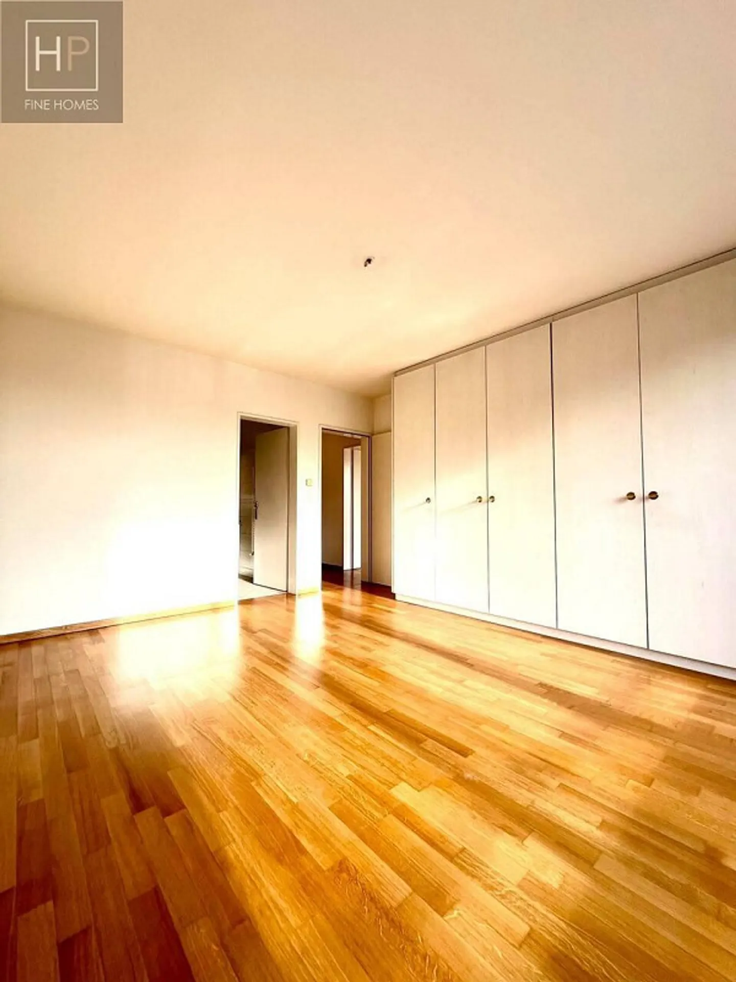 Appartement en attique de 4,5 pièces avec espace aménagé et 2 AEHP - Photo 9 sur 19