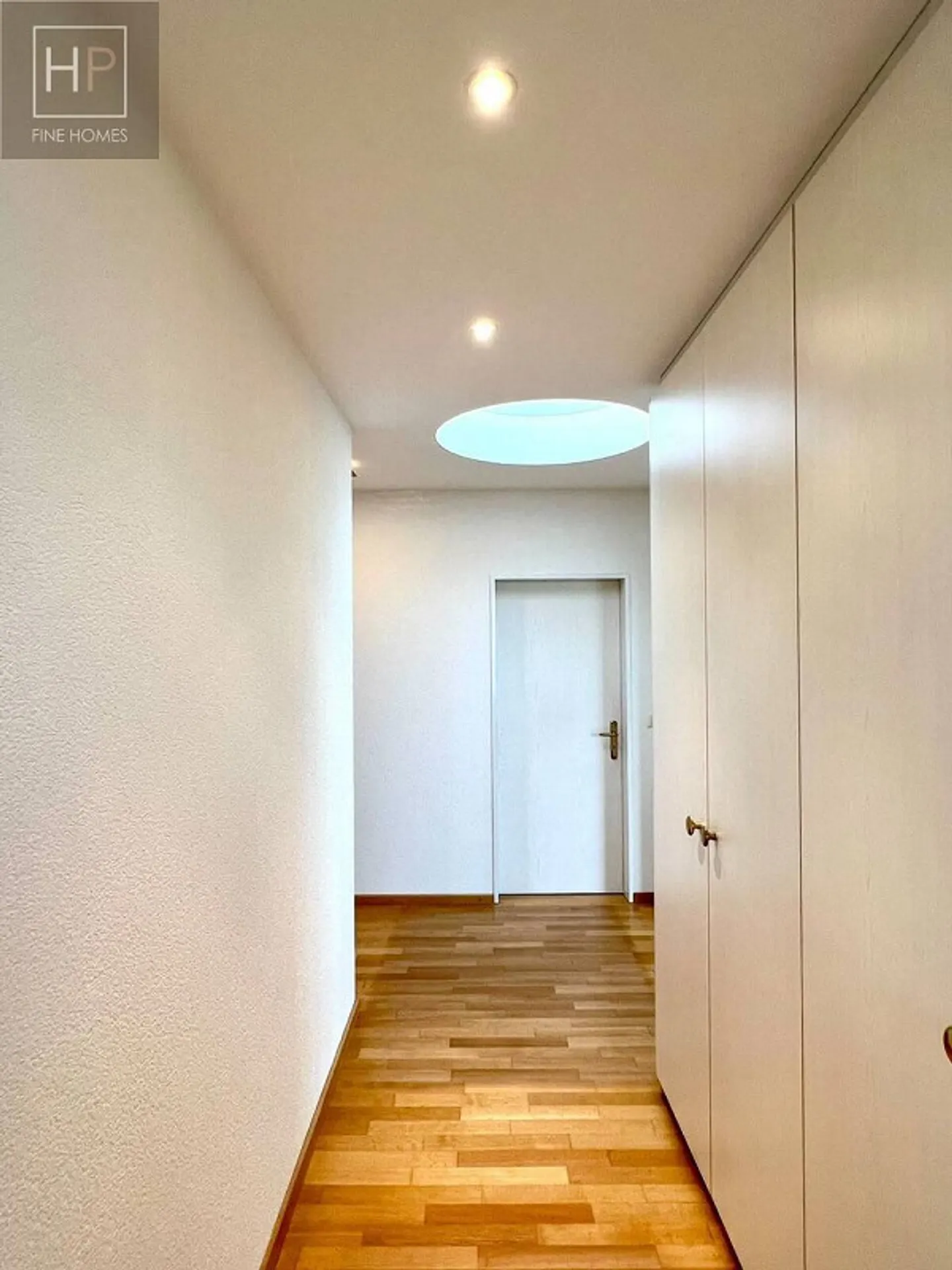 Appartement en attique de 4,5 pièces avec espace aménagé et 2 AEHP - Photo 17 sur 19